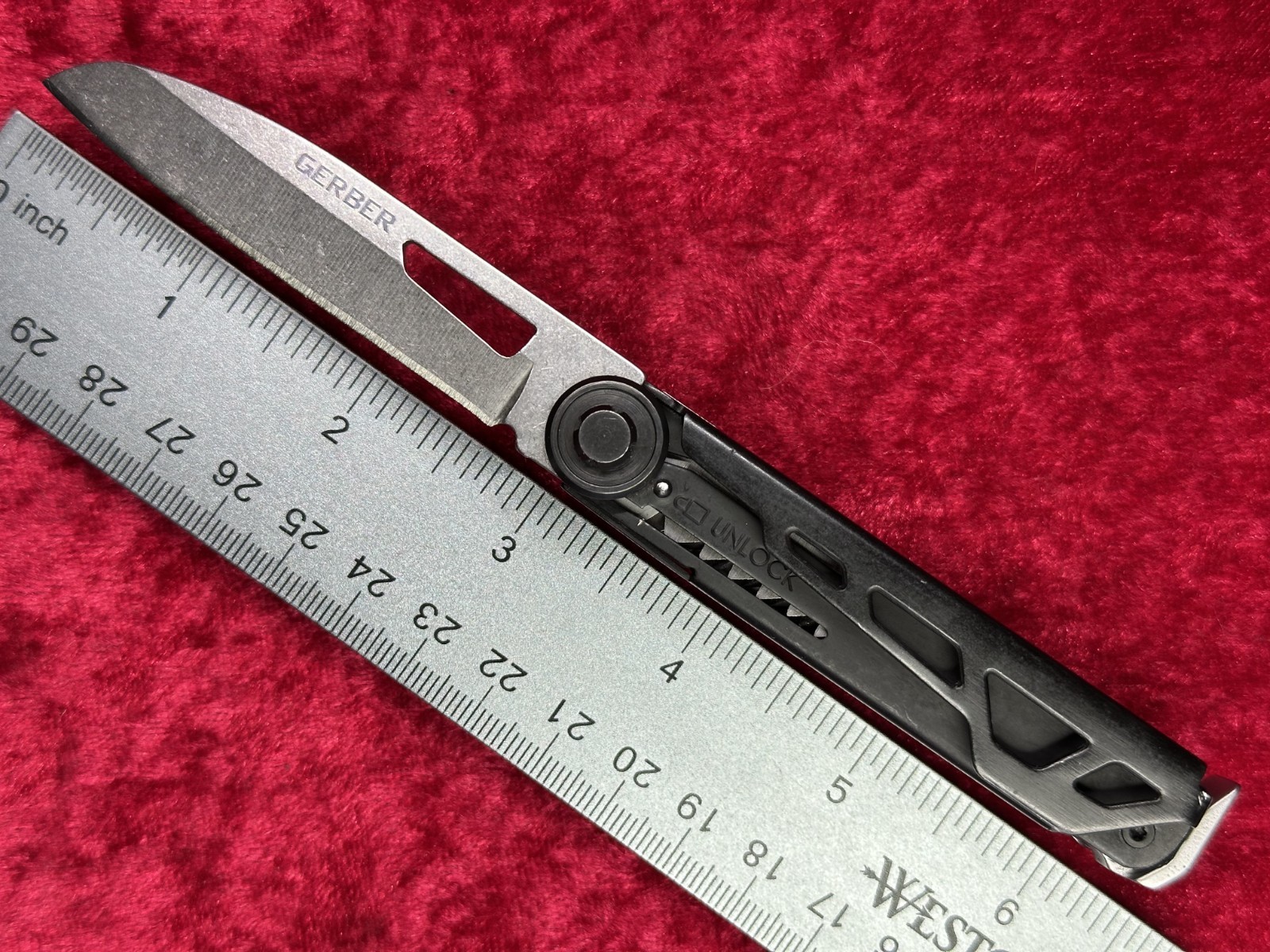 Gerber Armbar Trade Onyx Multi-Tool 6 Tool Knife Bit Holder w/Pocket Clip (582)