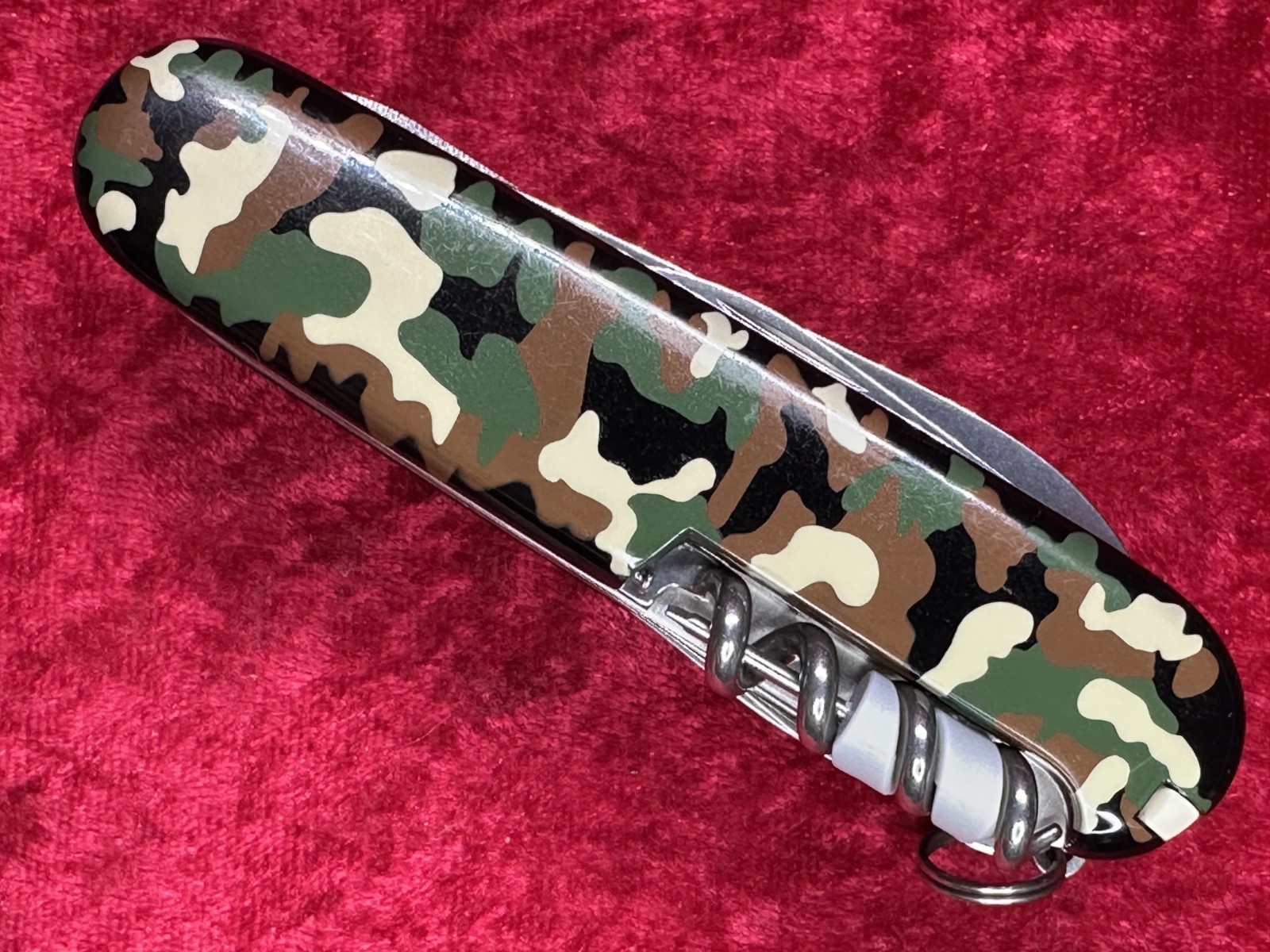 Victorinox SwissChamp Green Camo Swiss Army Knife 91mm 21 Tool 8 Layer (675)
