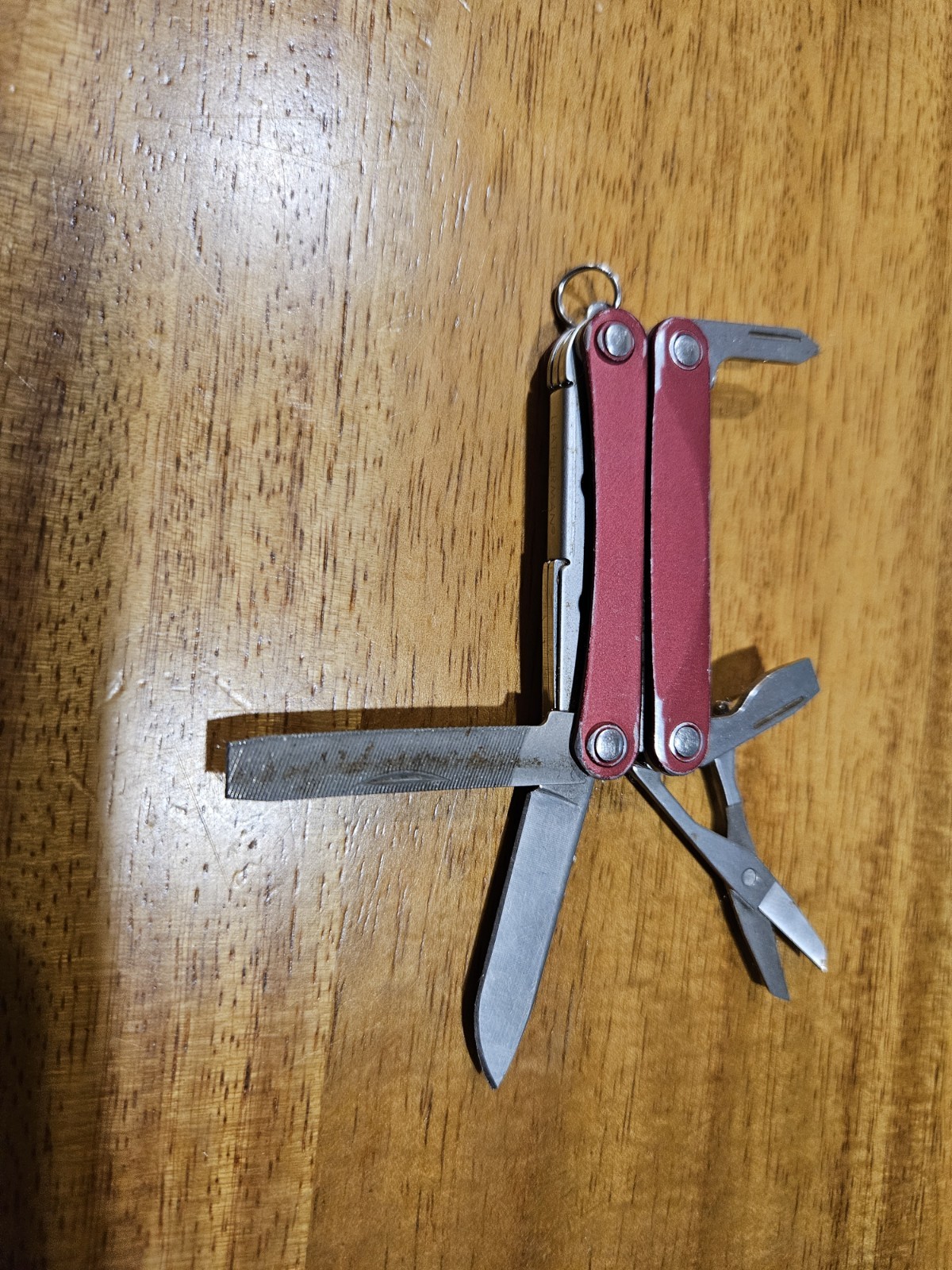Leatherman Squirt PS4 Red Keychain Multi Tool Pliers Pocket Knife
