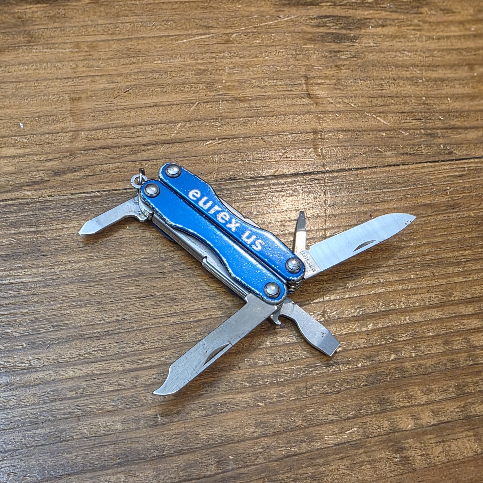 Leatherman Squirt S4 Blue Multi-tool Knife – Retired
