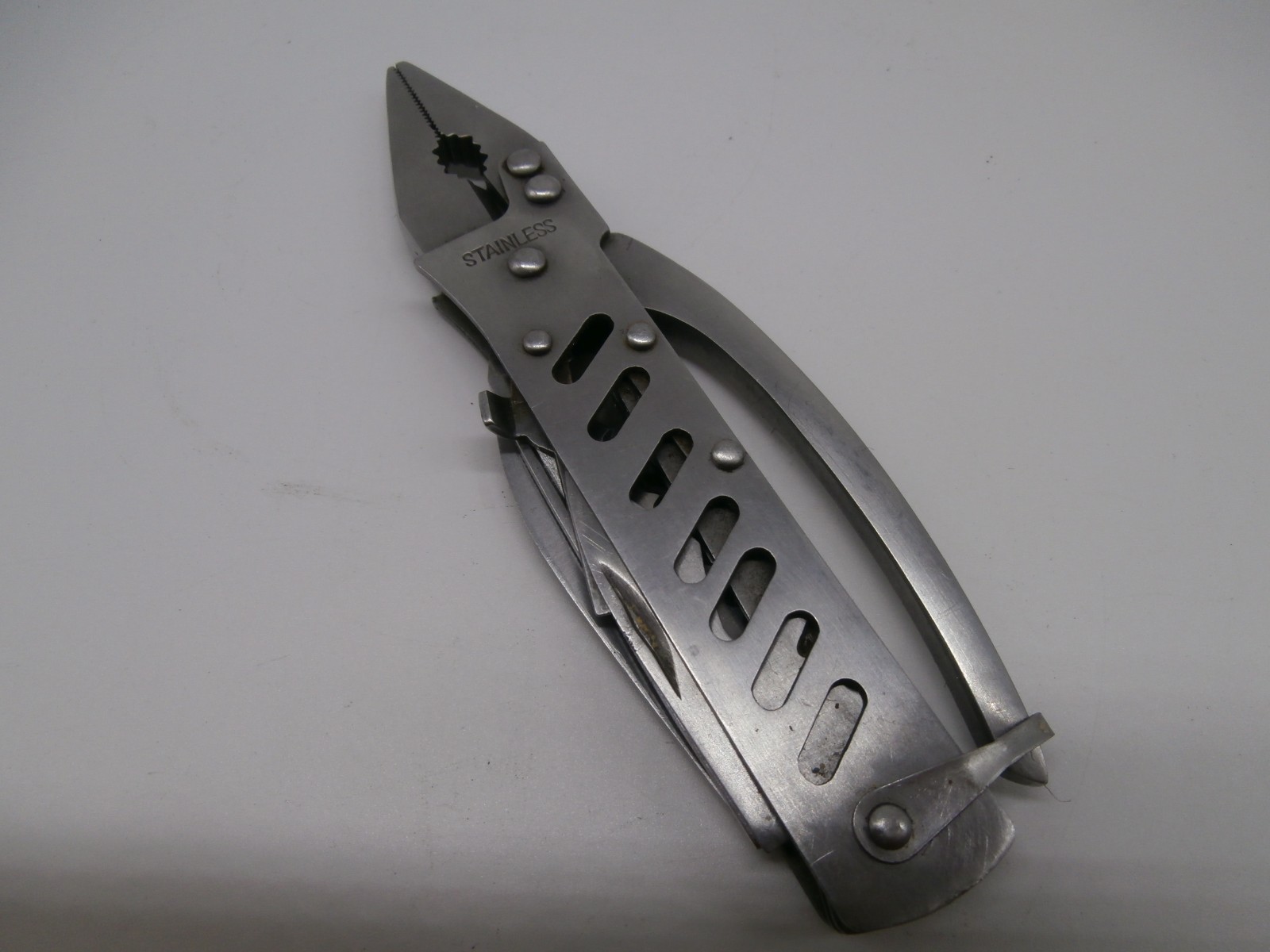 Multi-function Tool Plier Compact Pocket Wire Pliers Knife Saw, Stainless Steel