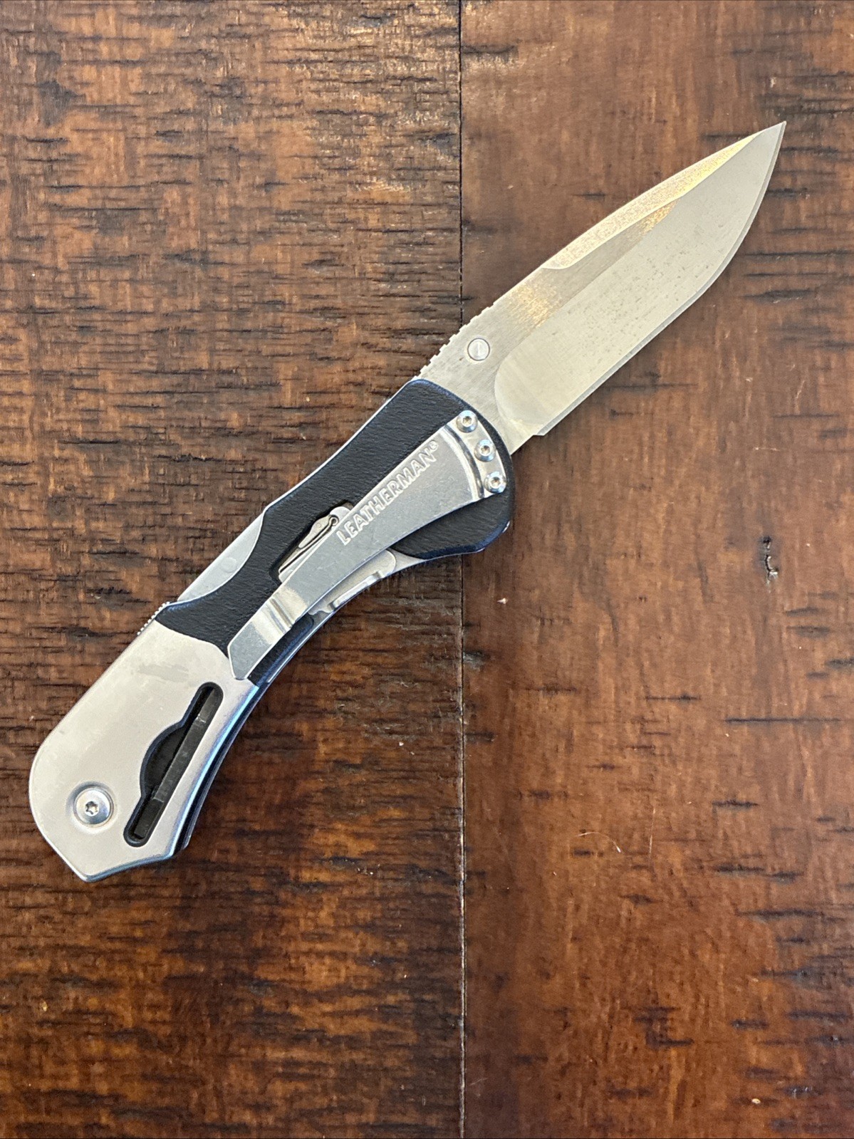 Leatherman E55B multitool (Expanse Series). Premium 154CM Stainless steel