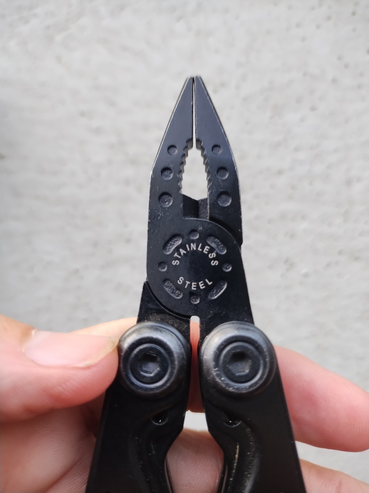 KILIMANJARO BALLAST 13-IN-1 MULTI-TOOL WITH NYLON POUCH 910053, EXCELLENT!