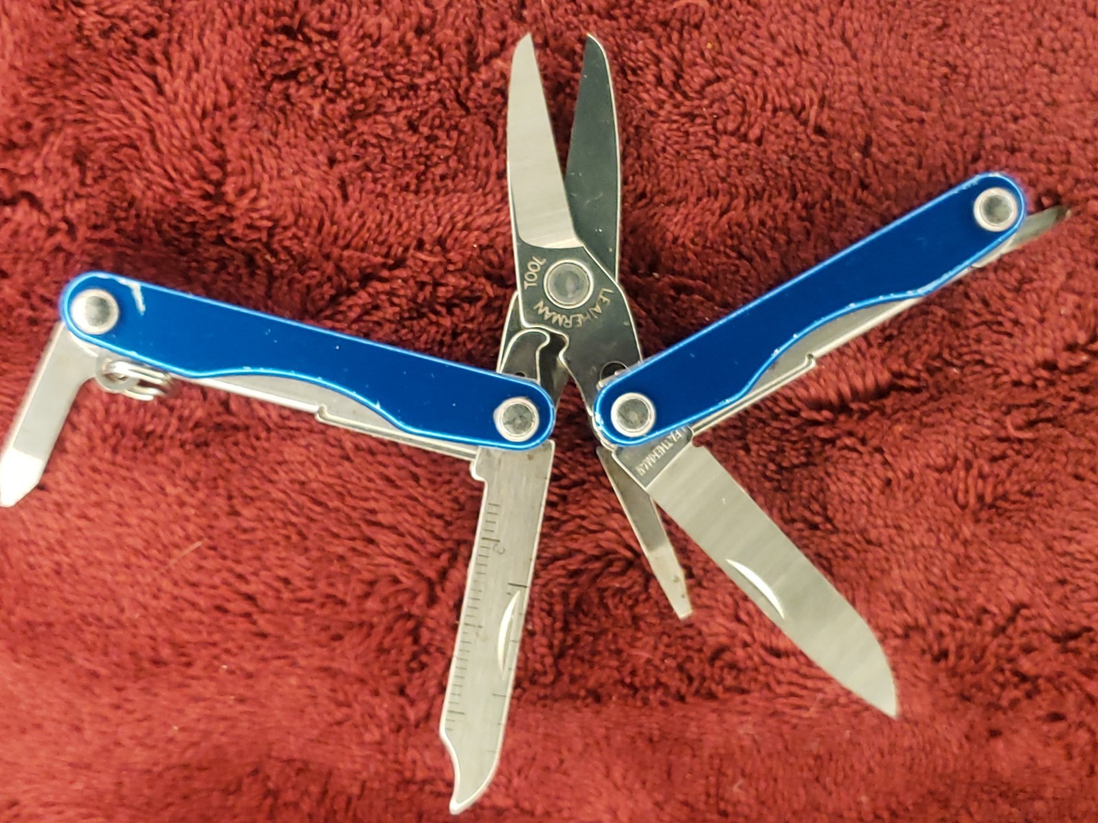 🔪 Leatherman Squirt S4 Multi-Tool Blue