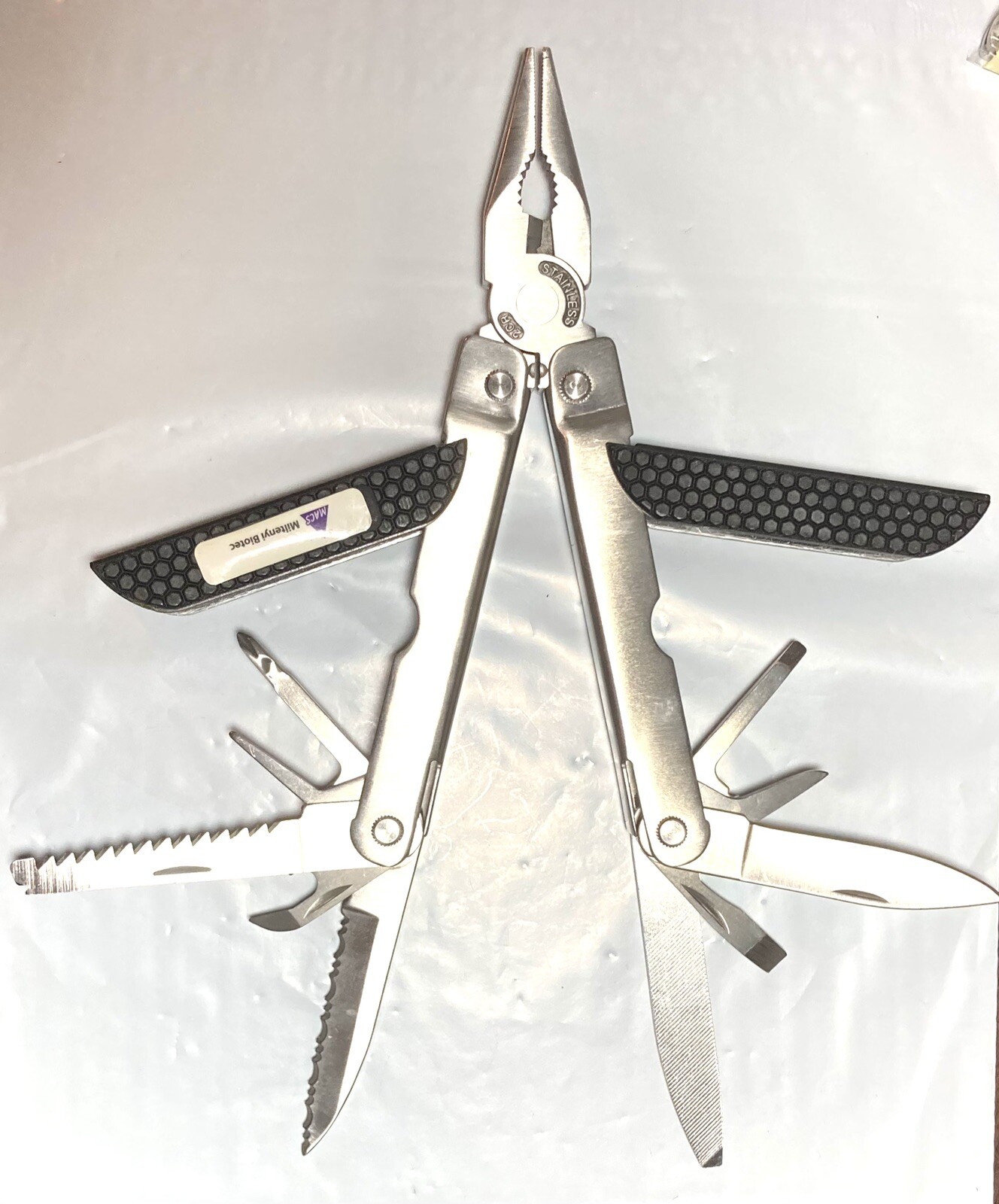 Stainless Steel Multi Tool Rubber Grip Folding 12 Function EUC