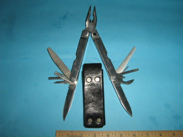 VINTAGE 1995 LEATHERMAN SUPER TOOL, USA, PAT PEND, 08,95-09,95, LEATHER SHEATH