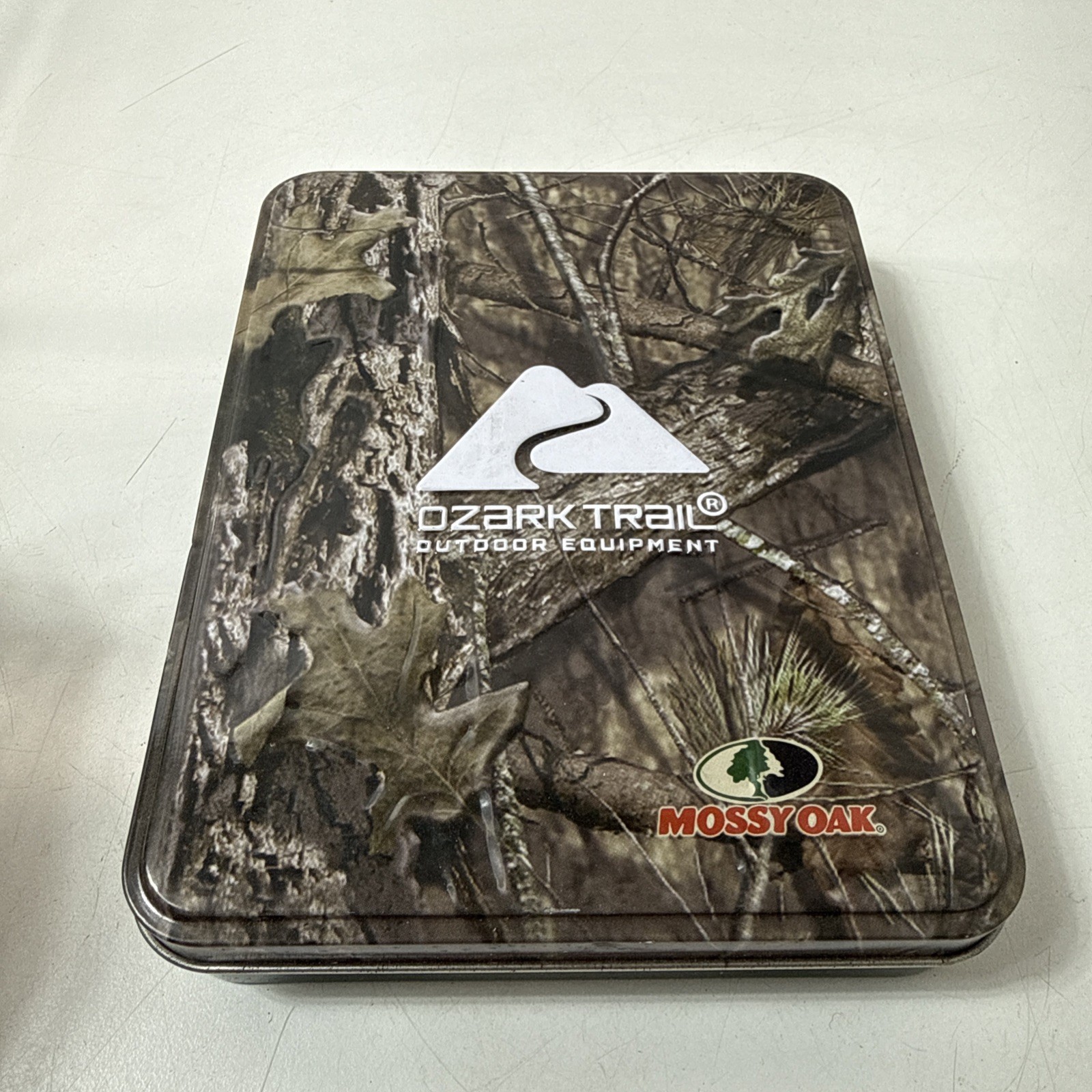 Ozark Trail Mossy Oak Camo 4pc Multitool & Pocket Knife Gift Set Storage Tin