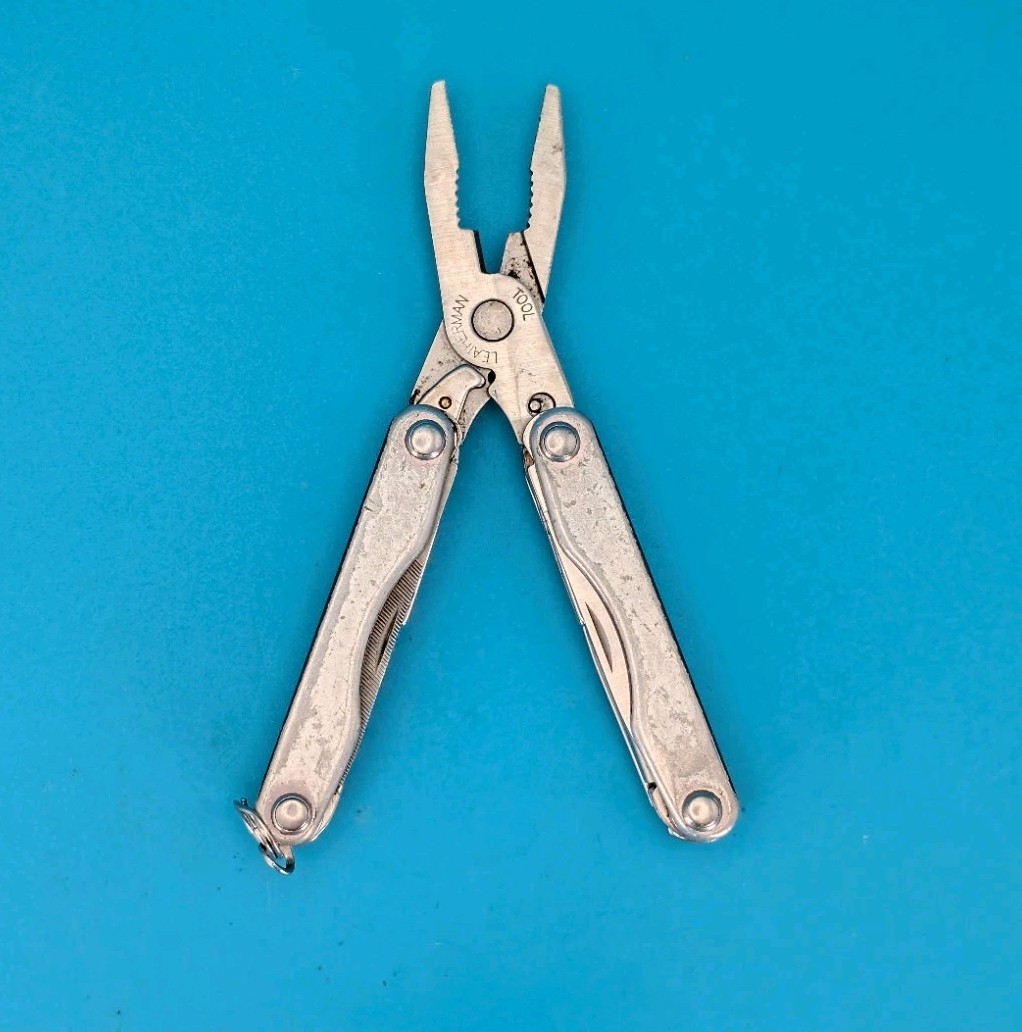 Leatherman Squirt P4 Multi-Tool, Key Ring, Retired, GRAY!