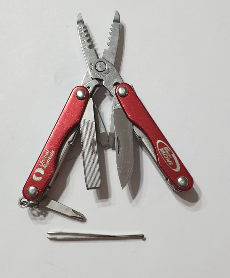🔥 Leatherman Squirt E4 Stainless Multitool Red Rare Retired Condition