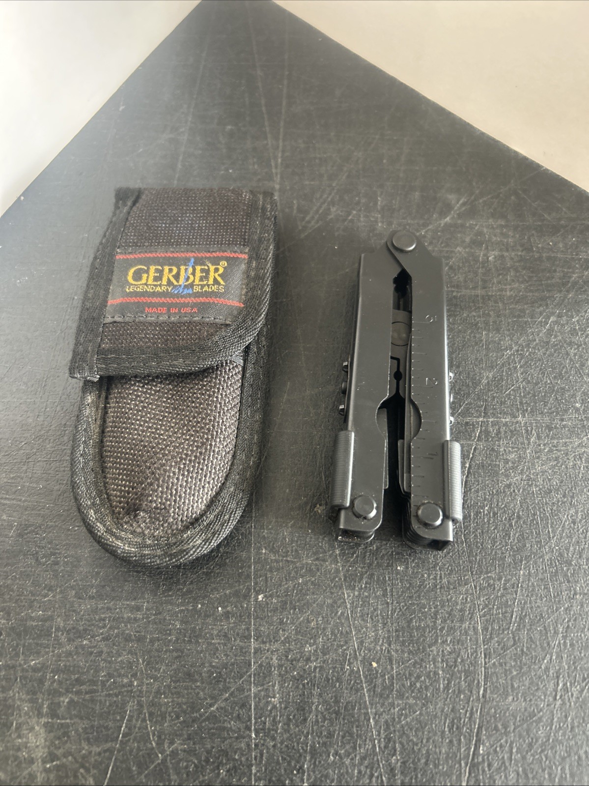 Gerber USA Black Multi-Tool Pliers Not Long Nose w/ Sheath & 9 Tools Snap Out