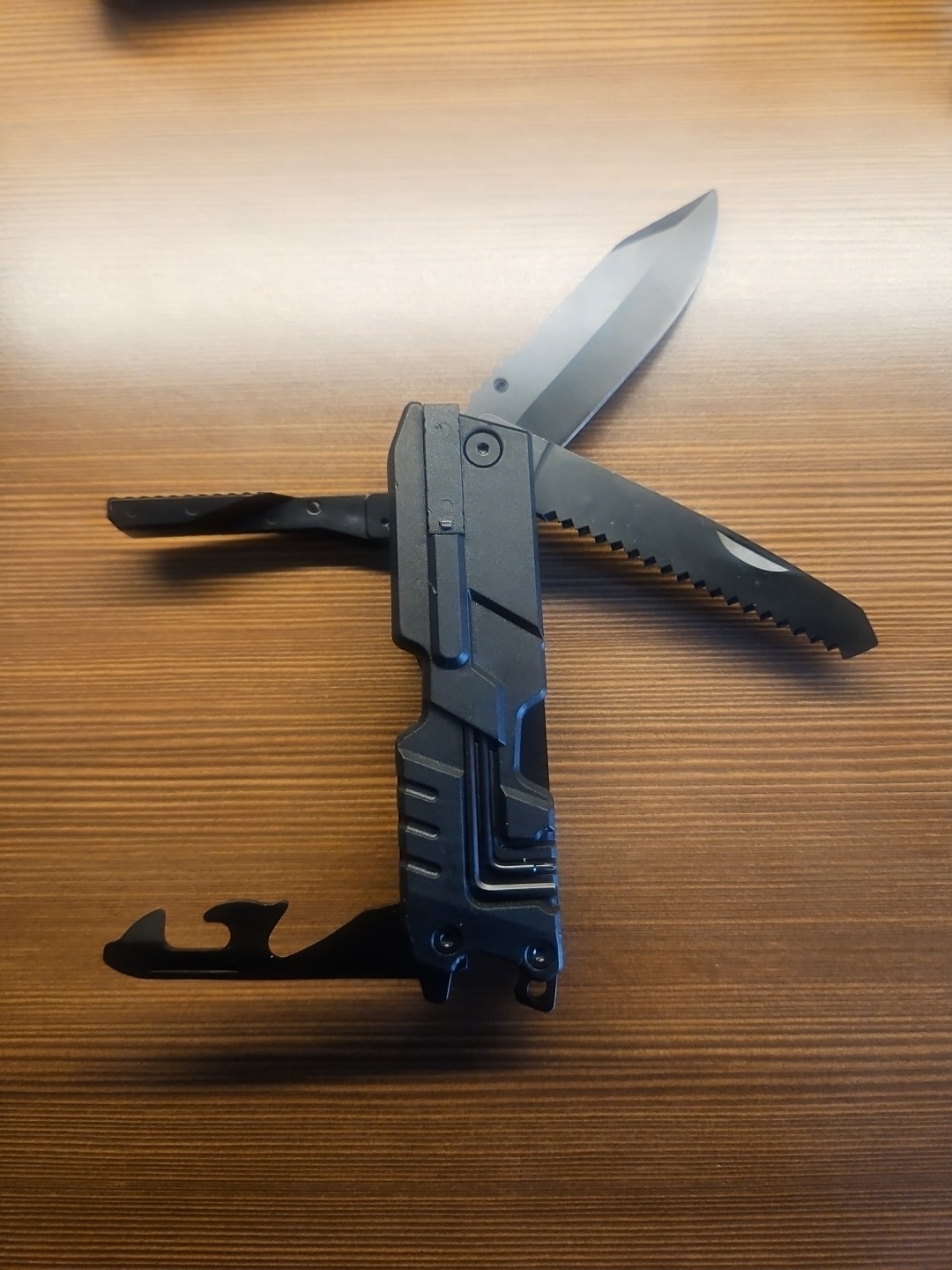 Griaitus 7-in-1 Titanium Multi-Knife Tool