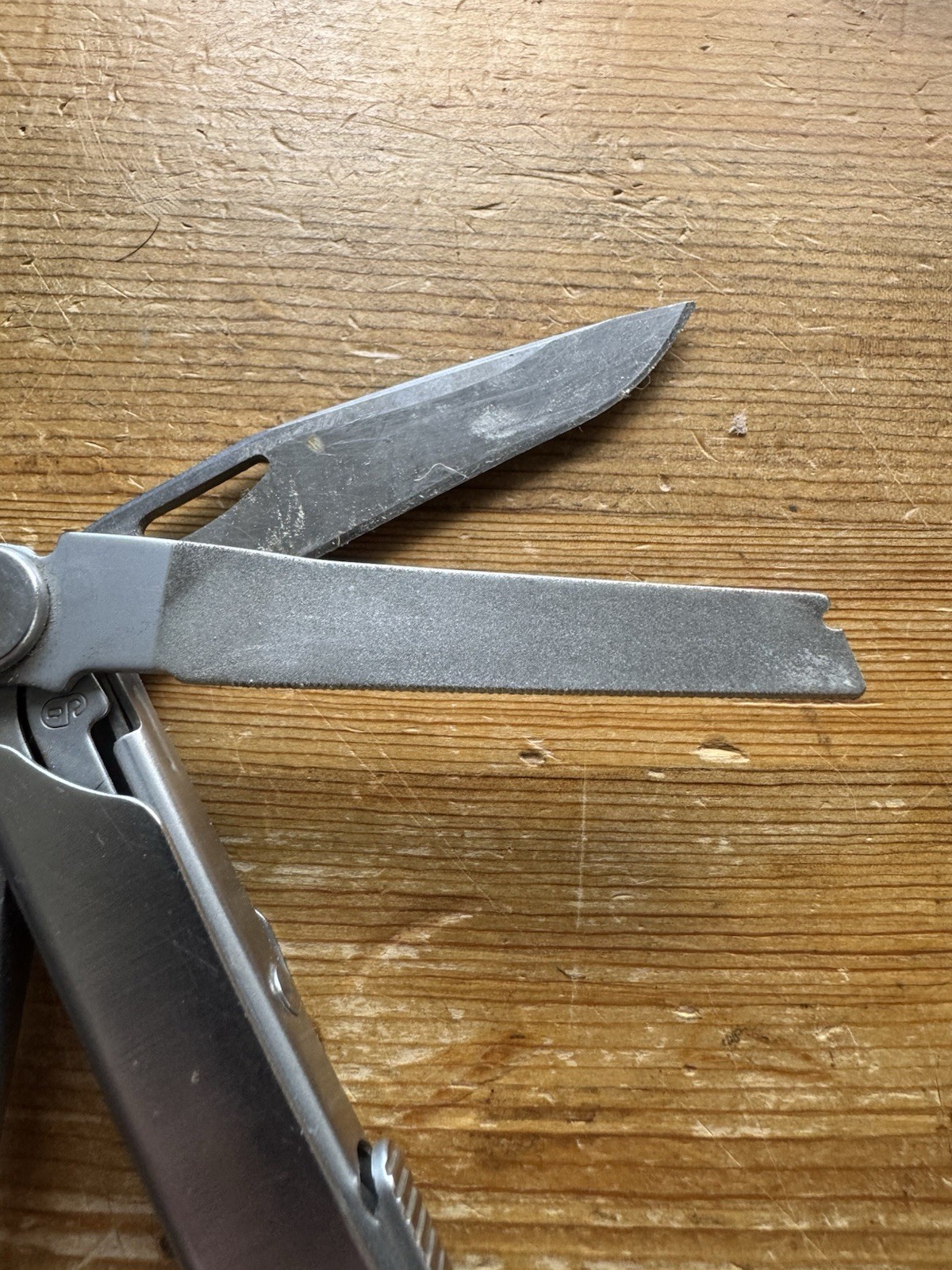 Leatherman + Wave Plus Multitool Stainless Steel – Broken Head Flat Screwdriver