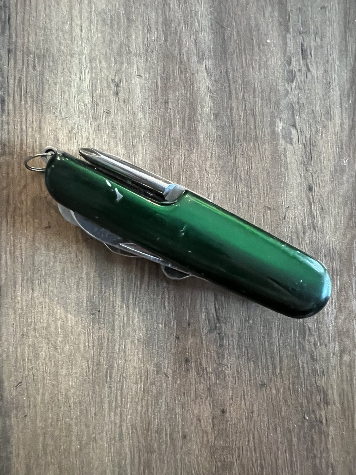 Cabela’s 11-in-1 Green Folding Pocket Multi-Tool w/ Flashlight | 3.5 in