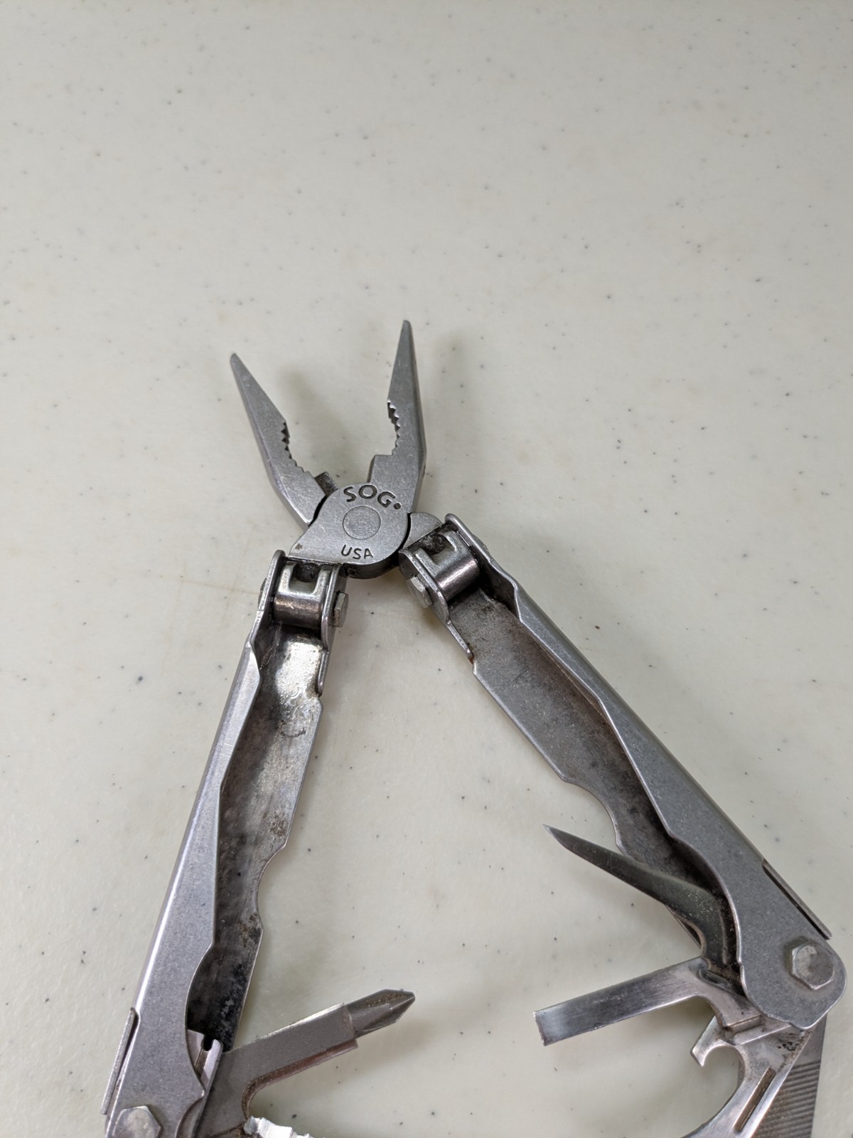 SOG Paratool Multi-Tool USA Survival Knife Pliers Multiple Blades