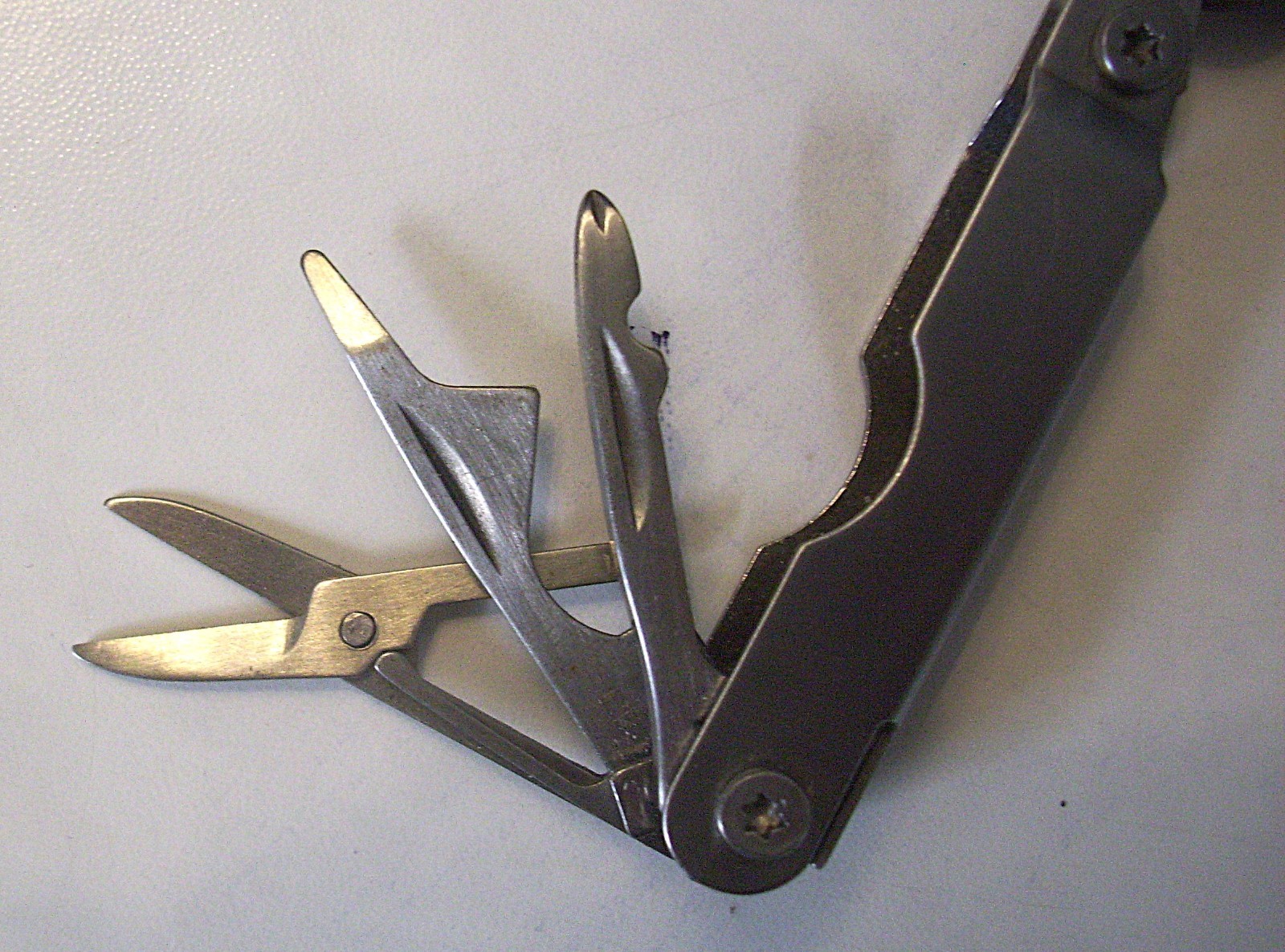 Berkley Vintage Fishing Camping Multi Tool 10 Functions Pocket Box or Key Ring