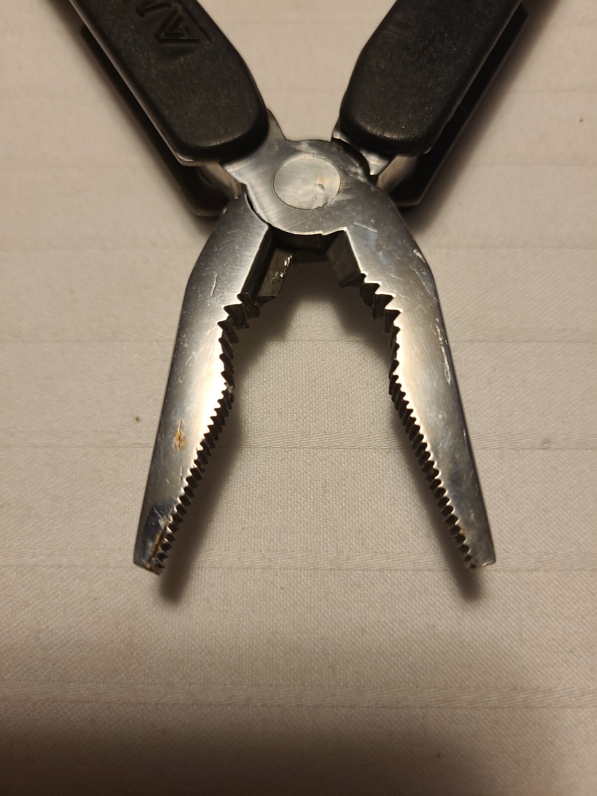 Alltrade Stainless Steel Multi-Tool 9 Tools With Belt Slide Case Black 4 1/2″ L