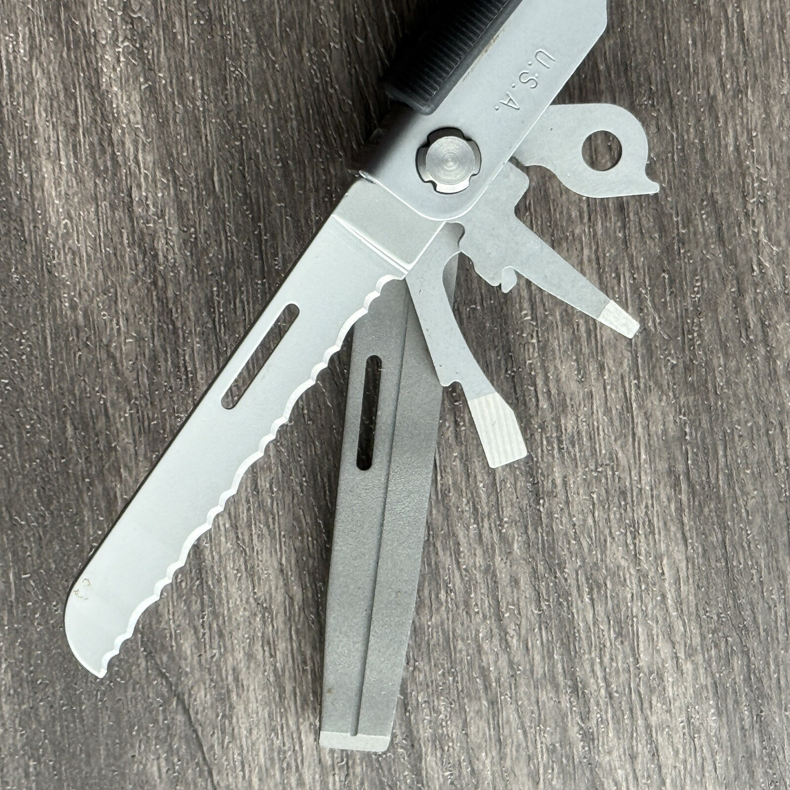 Gerber Fisherman Multi Plier MP600 Gerber Fish Fisherman with Extra Long Pliers