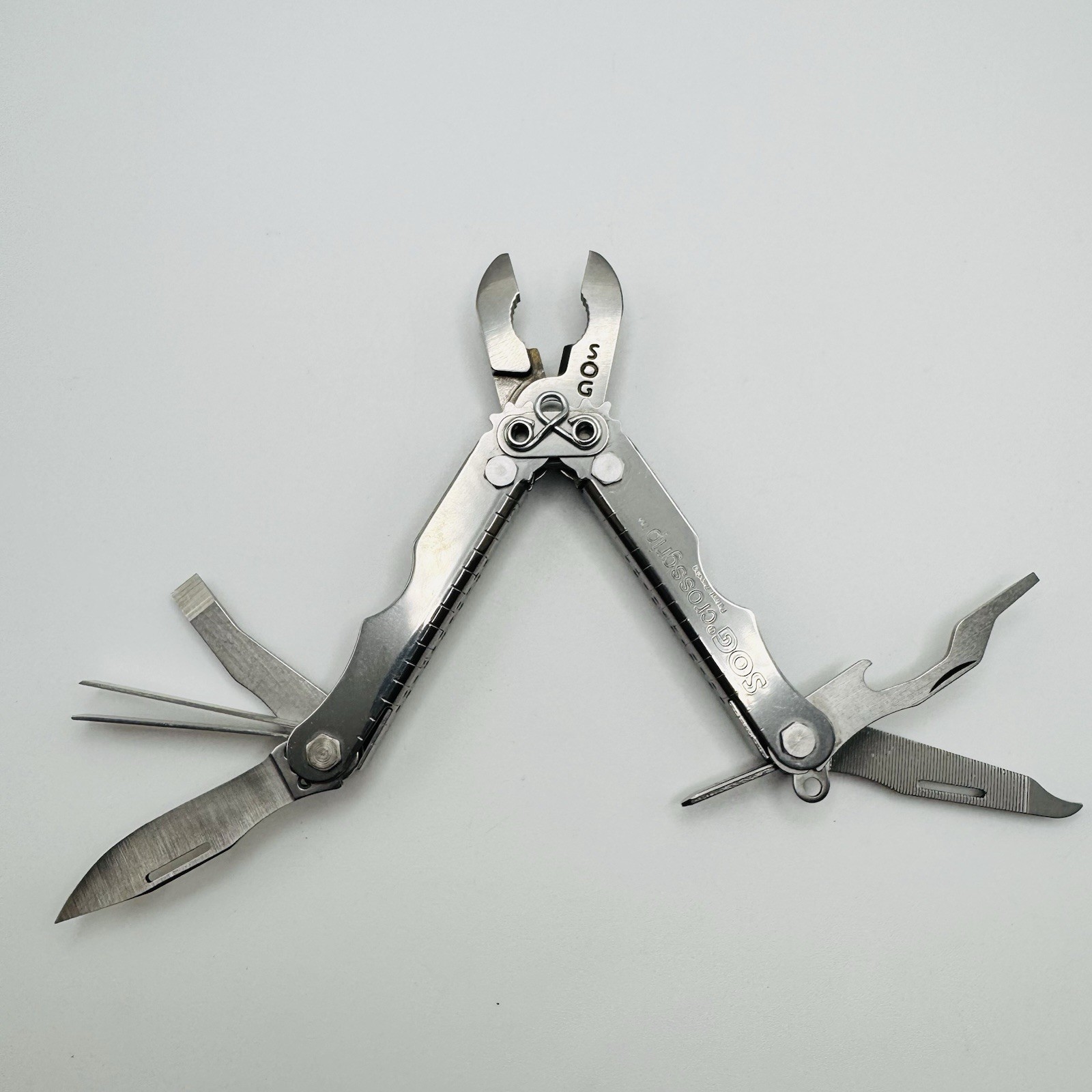 NOS SOG Crossgrip CG55-Compact-Multi-Tool-Discontinued-Pliers-Knife-File-Ruler