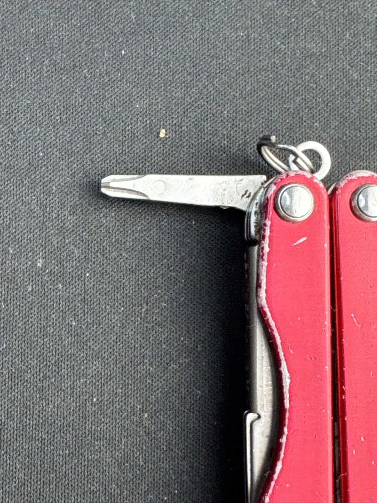 Leatherman Squirt E4 Multi-Tool w/Wire Strippers Radioshack 34042