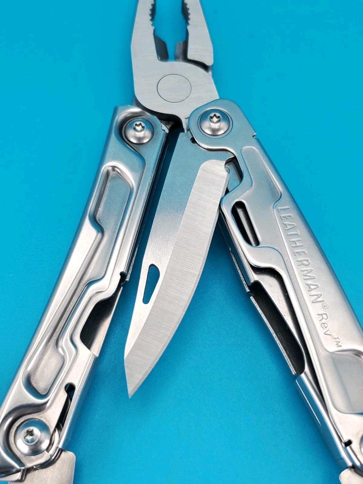 Leatherman Rev 3.8″ Multi-Tool, Stainless!