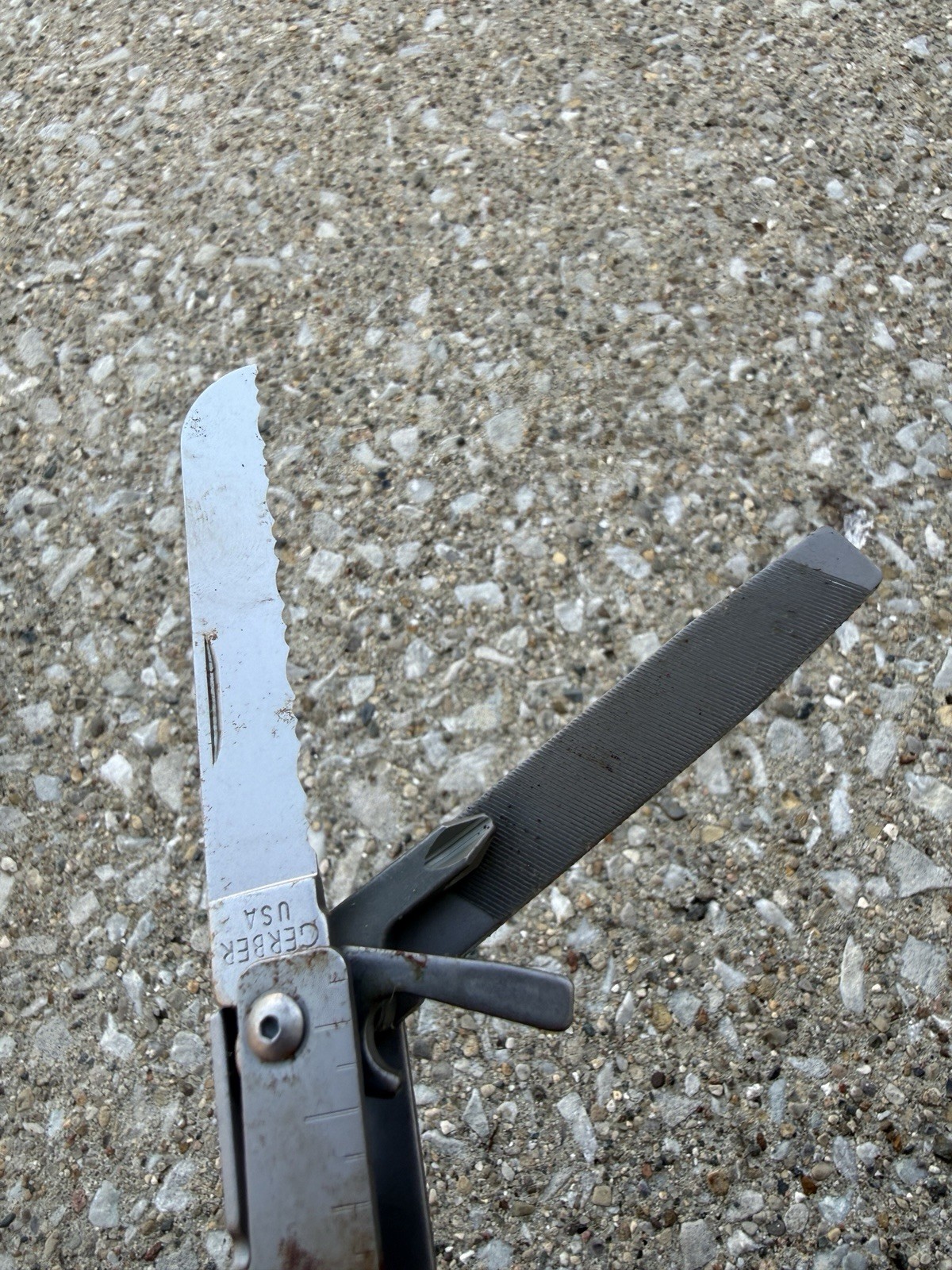 GERBER USA 50003 Needlenose Plier Multi-Tool w/ Sheath -New Old Stock w/ Rust