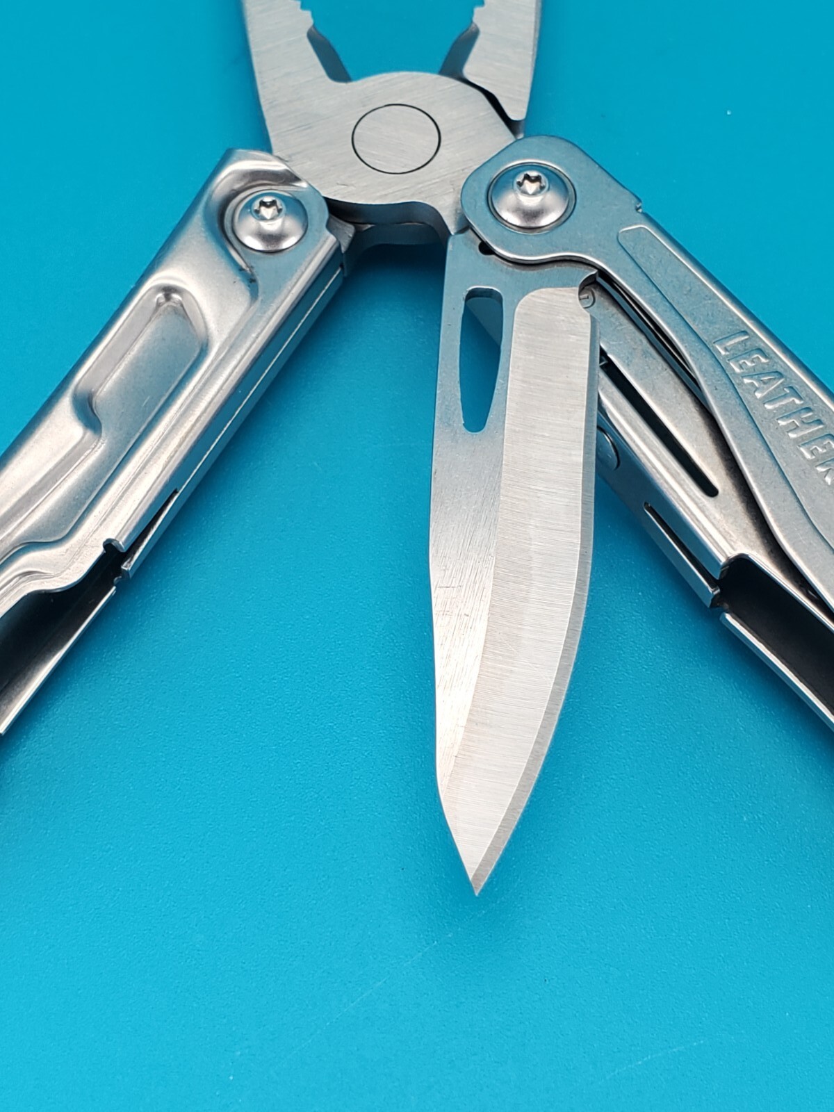 Leatherman Bolster 13 Tool Stainless Steel Multi-Tool!