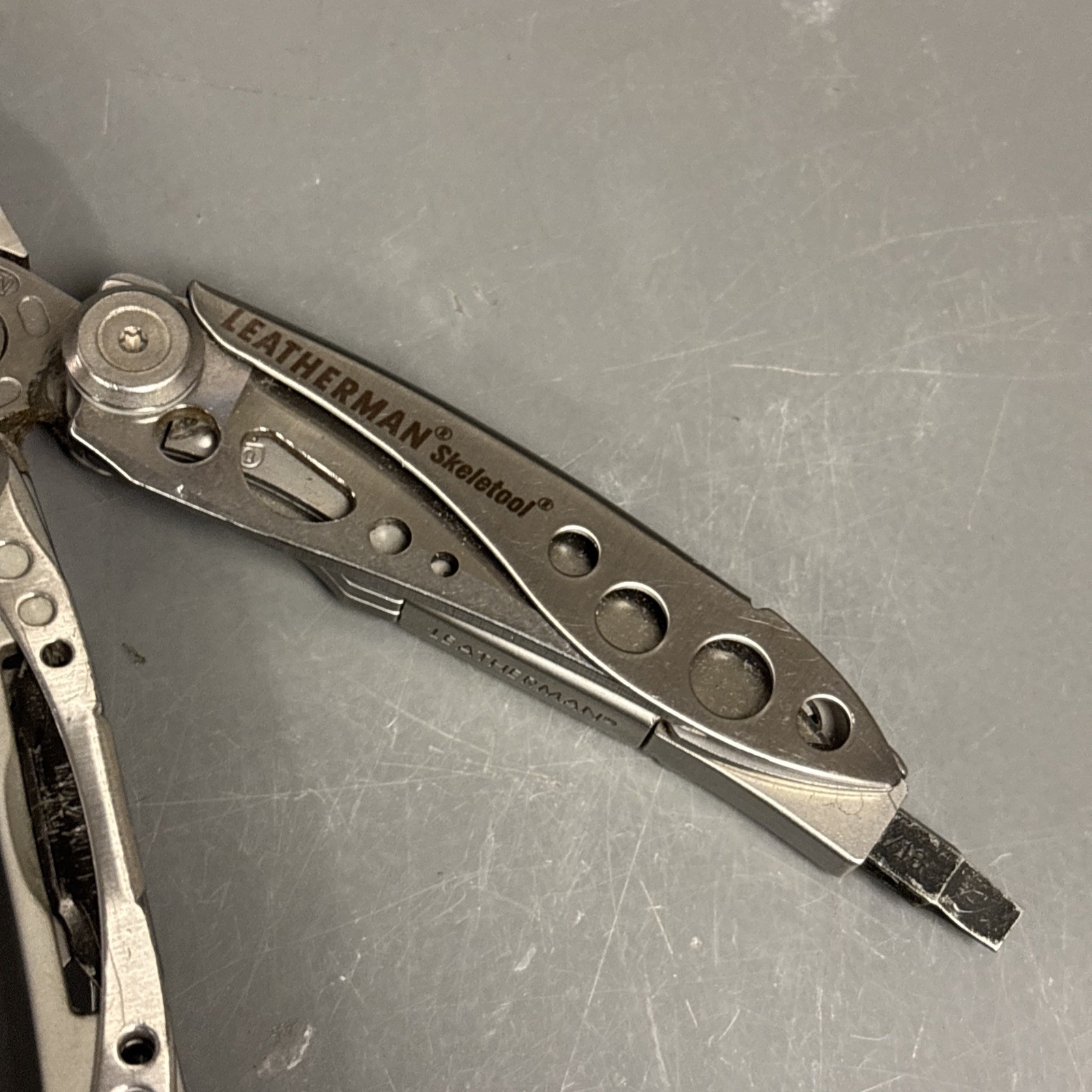 Leatherman Skeletool Multi-Tool