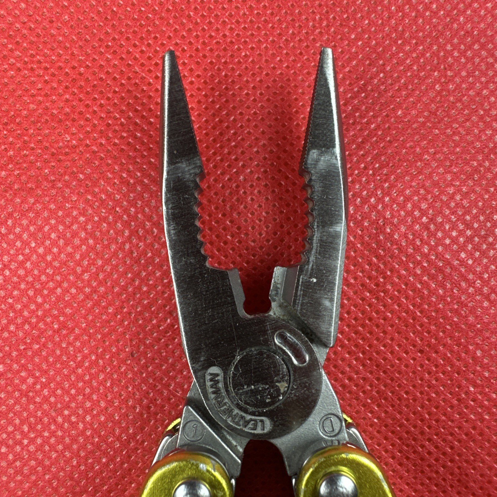 Rare & Discontinued Solar Yellow Leatherman Juice KF4, Fish, Home, Great EDC