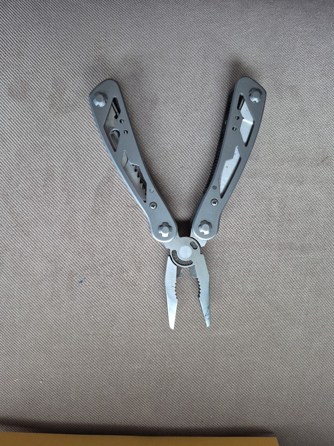 Stanley Multitool Stainless Steel Plers,knife And 7 Other Fuctions In Greatshap