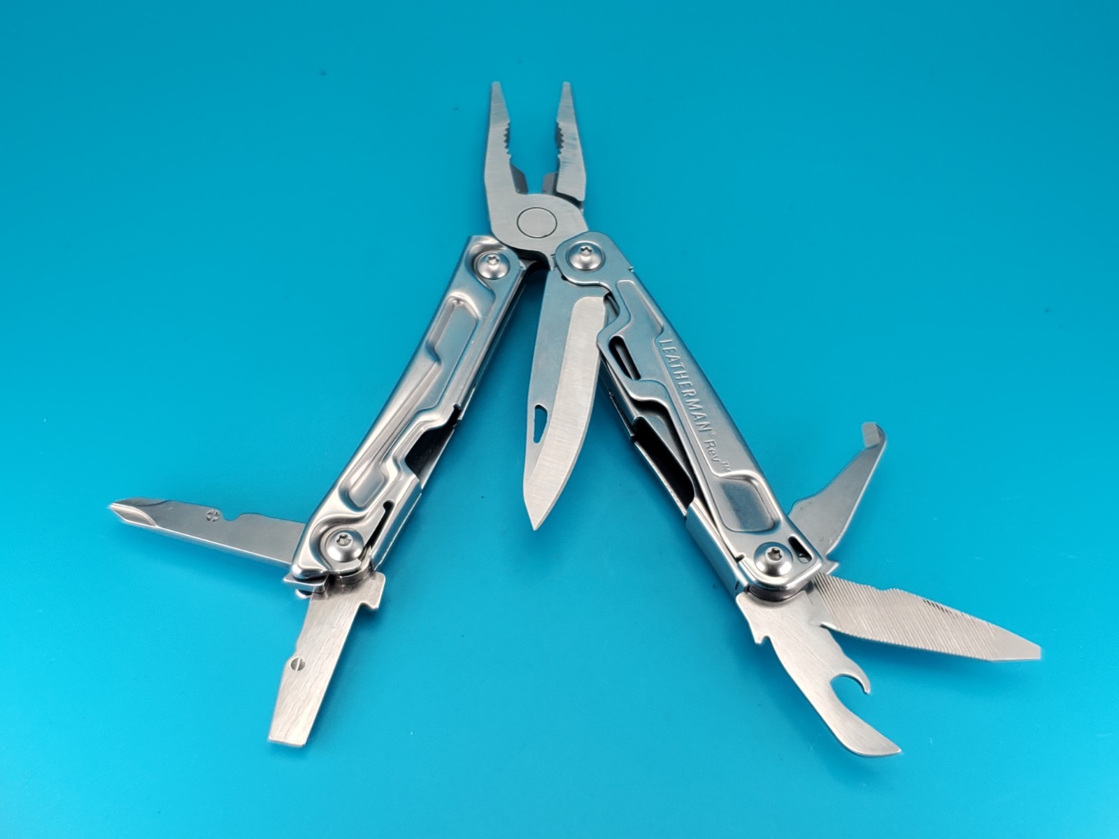 Leatherman Rev 3.8″ Multi-Tool, Stainless! USAA