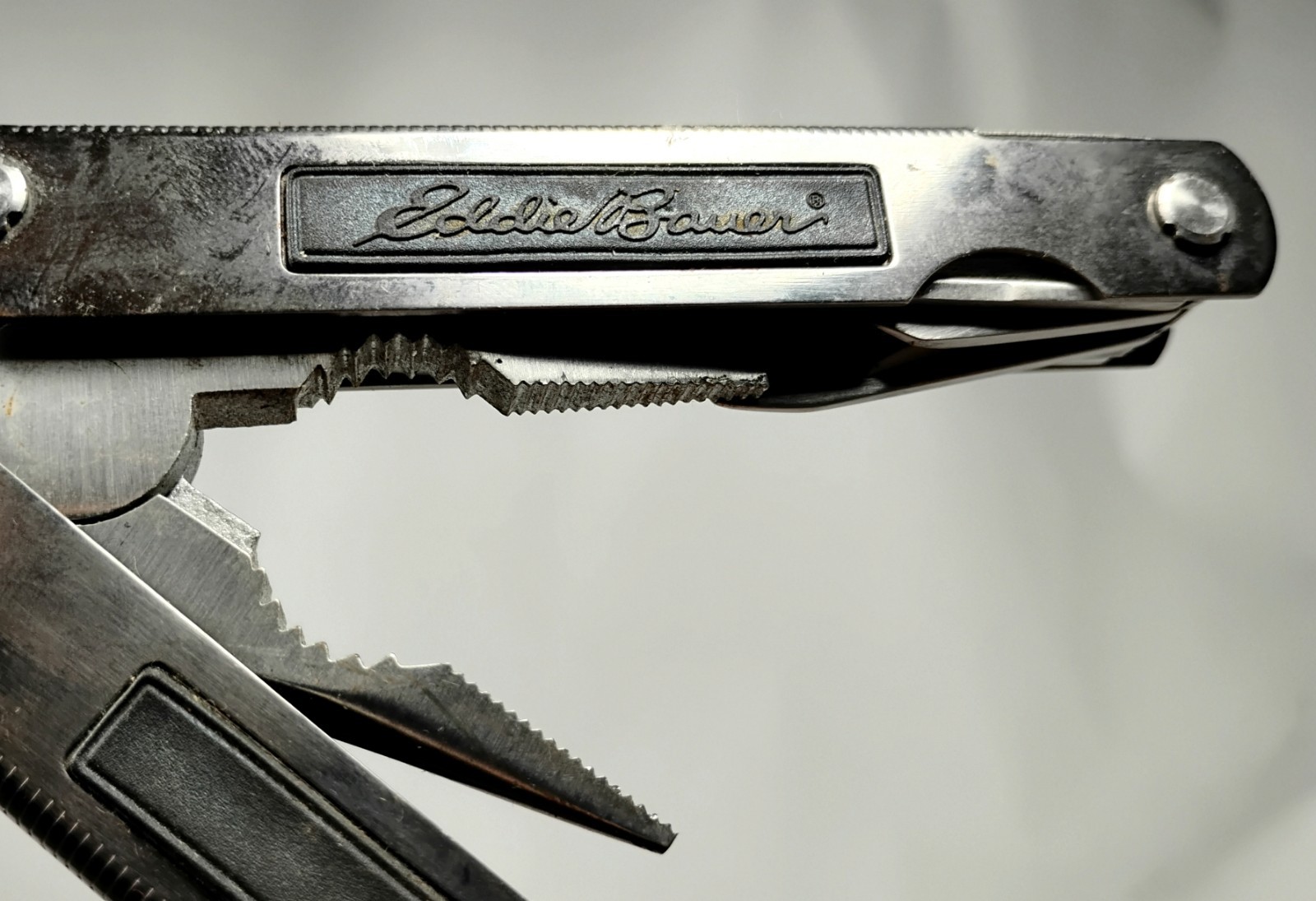 Eddie Bauer Multi-Tool – Stainless – Lock Lever – Very Good Condition