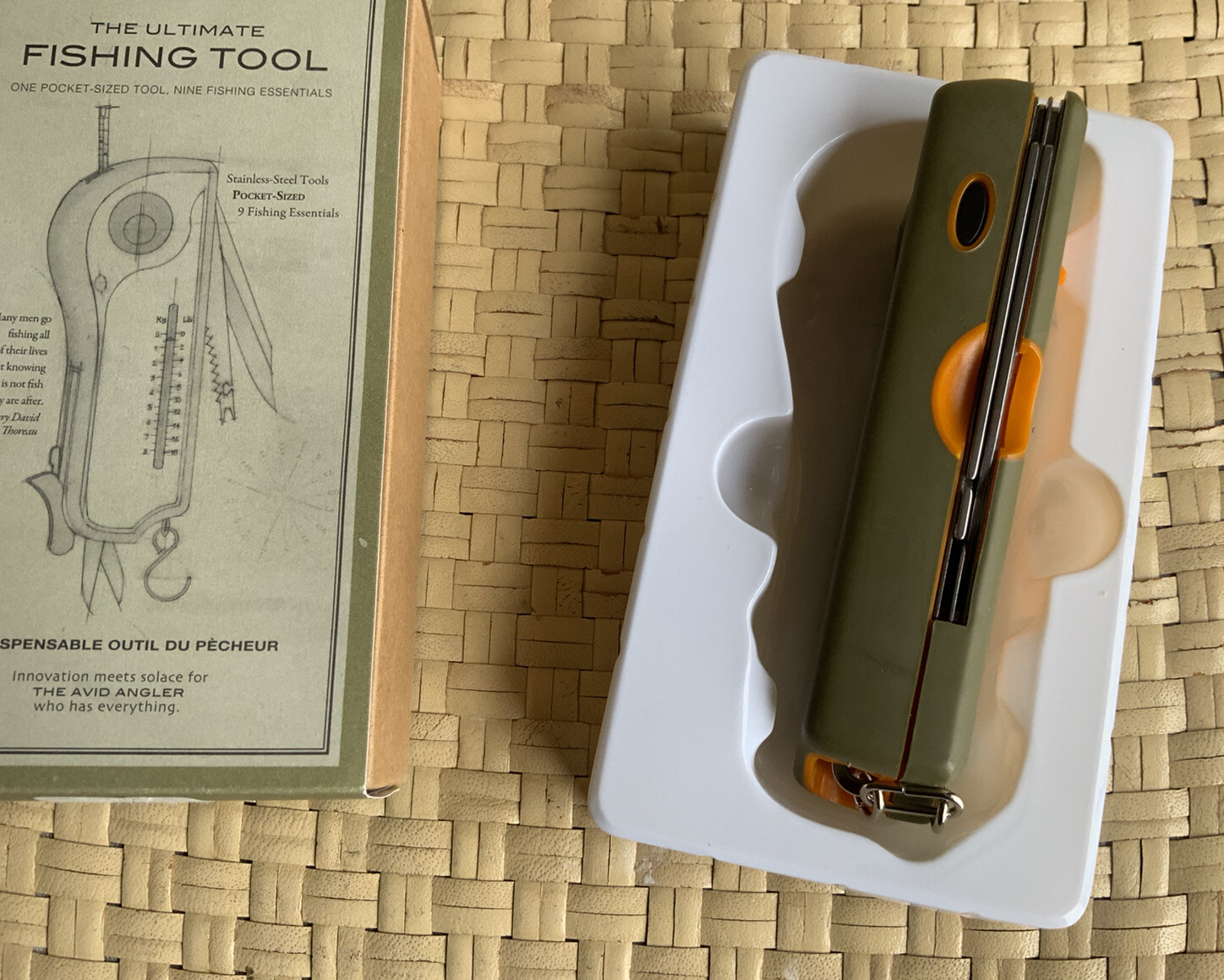 FISHING TOOL POCKET SIZED 9 FISHING ESSENTIALS NIB FATHERS DAY?