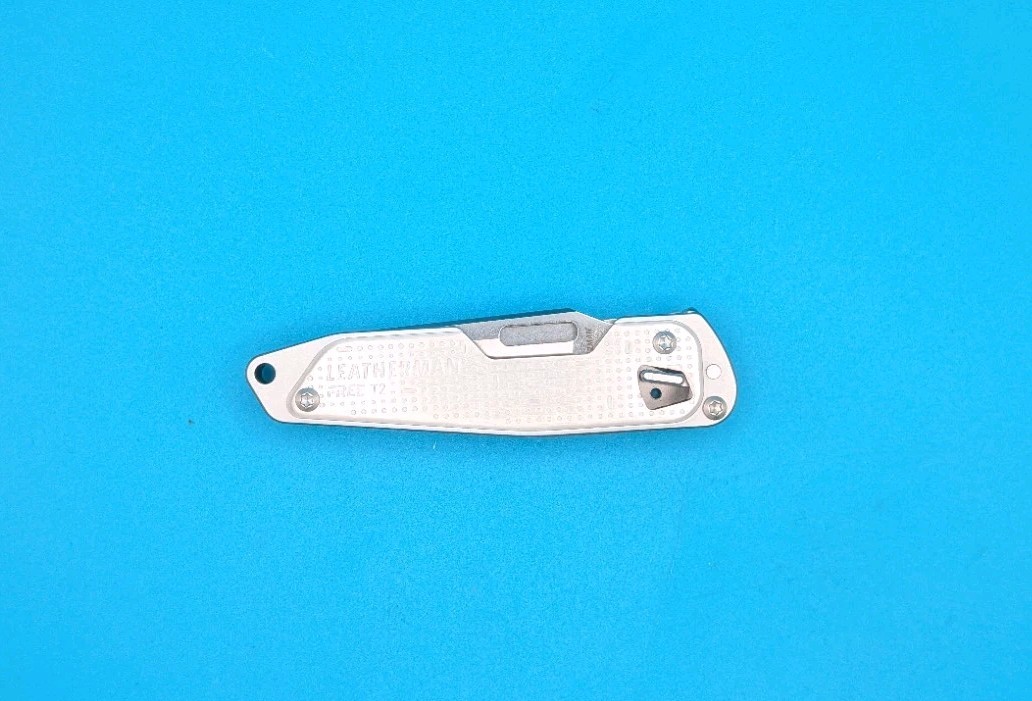 Leatherman FREE T2 Pocket Knife Multi-tool!