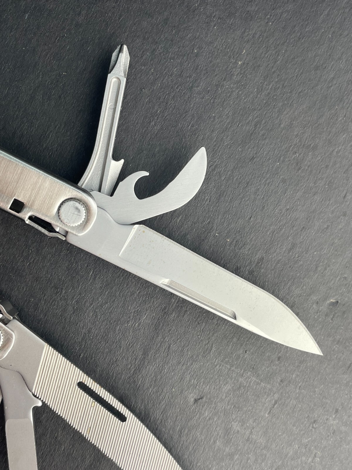 Leatherman Bond Multi-tool Multi Tool Silver Knife File Screwdriver