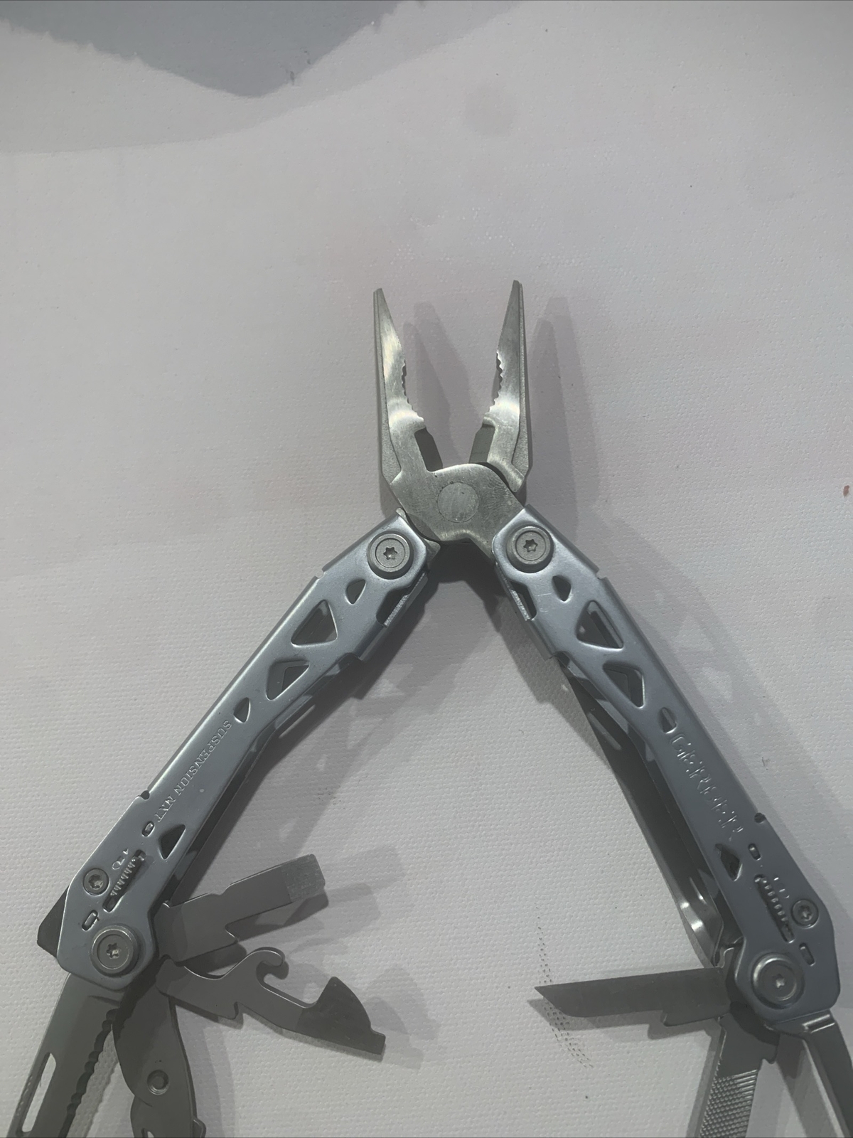 Gerber Suspension NXT 15-in-1 Multi-Tool with Pocket Clip in Excellent Condition
