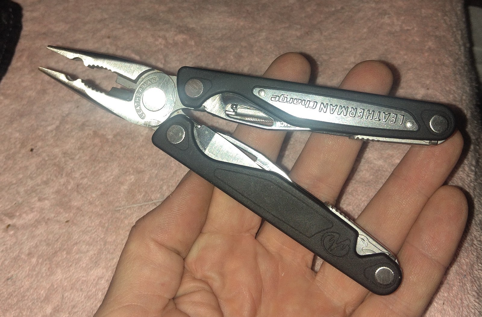 Discontinued Original Design Leatherman Charge Multi Tool! ! With Sheath!