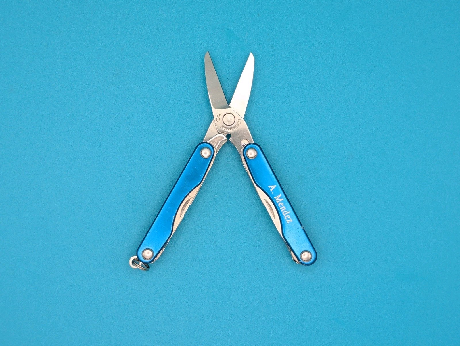 Leatherman “Squirt S4” Stainless Steel Multi Tool – BLUE! *A MENDEZ*