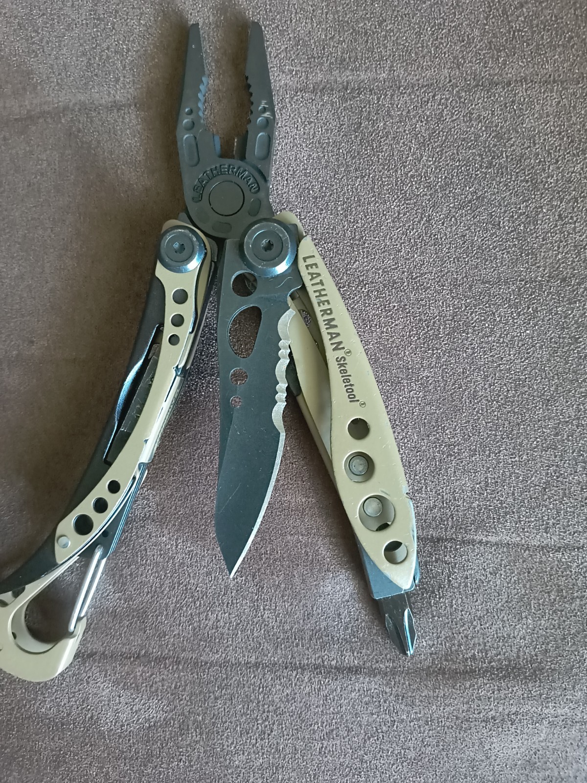 Leatherman Skeletool Coyote Tan multi tool BOD 12/20
