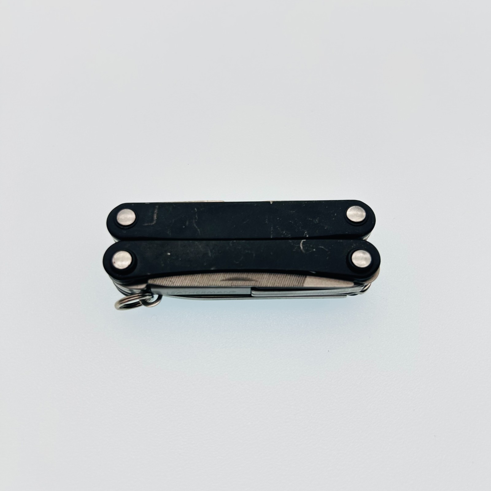 Leatherman Squirt PS4 BLACK – 8-in-1 Keychain Multi-Tool Discontinued (CODE36)