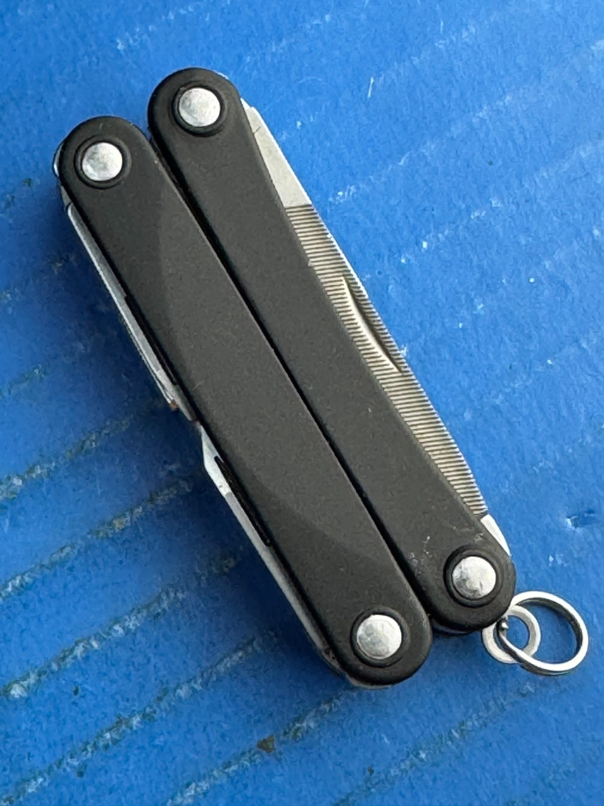 Leatherman Squirt PS4 Multi Tool, Knife, Pliers – Black