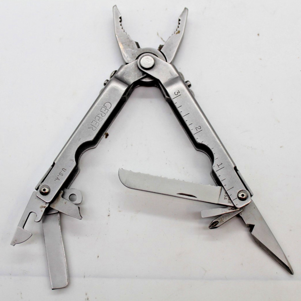 Gerber MP600 Stainless Steel Multi-Tool Blunt Nose Pliers Carbide Cutters