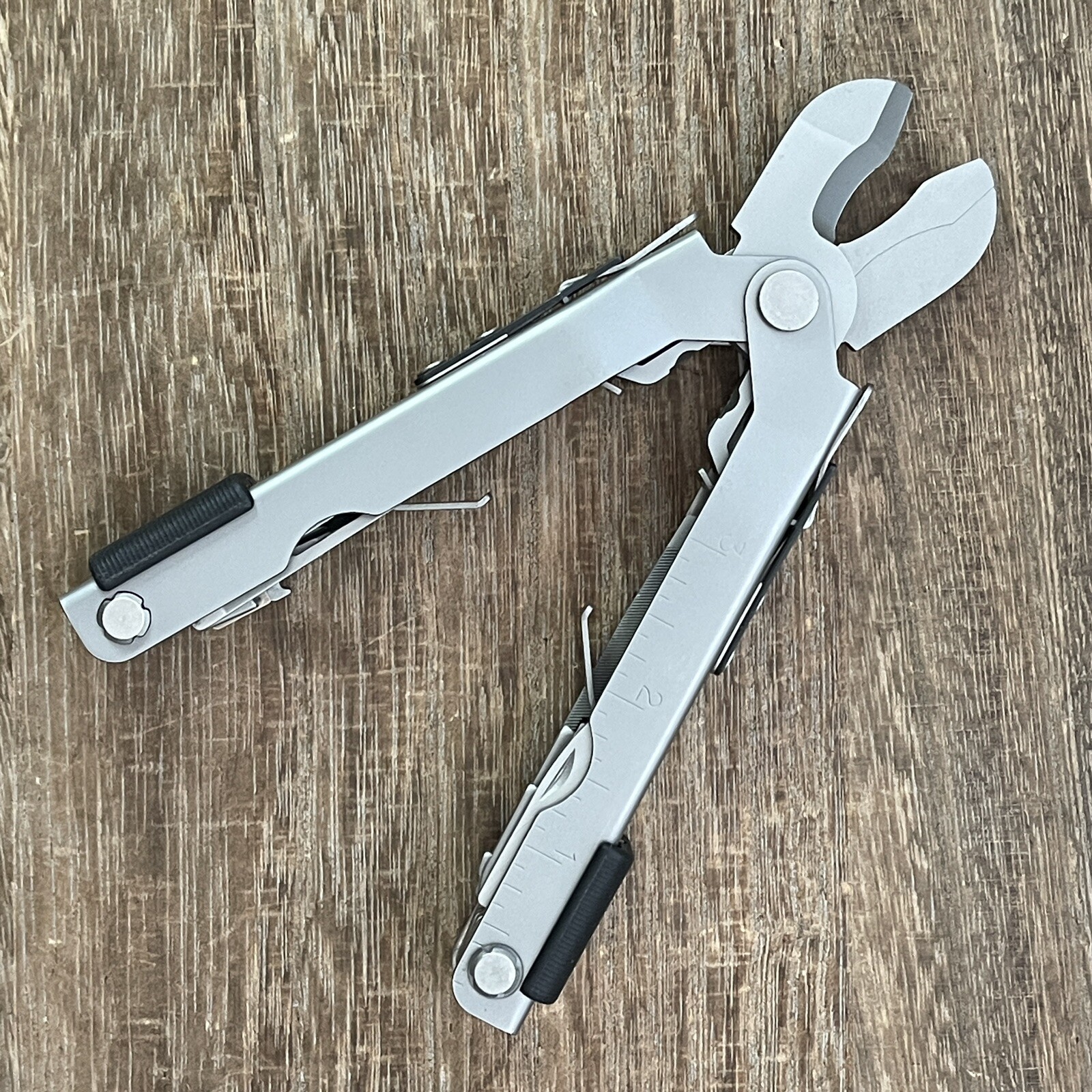 Gerber Evolution MP650 multi plier Military variant with full set of 5 heads.