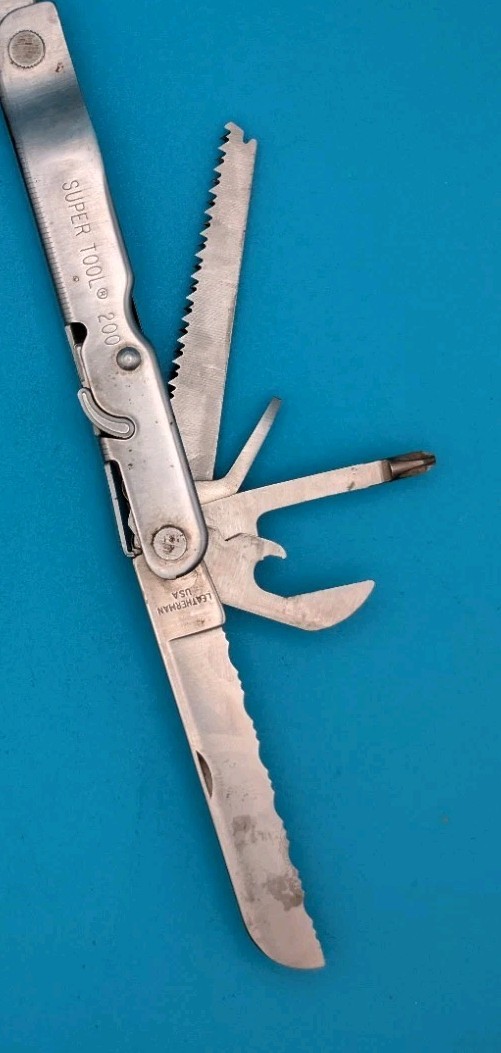 Vintage LEATHERMAN Super TOOL 200 Multi Tool! 07/01 Date Stamp!