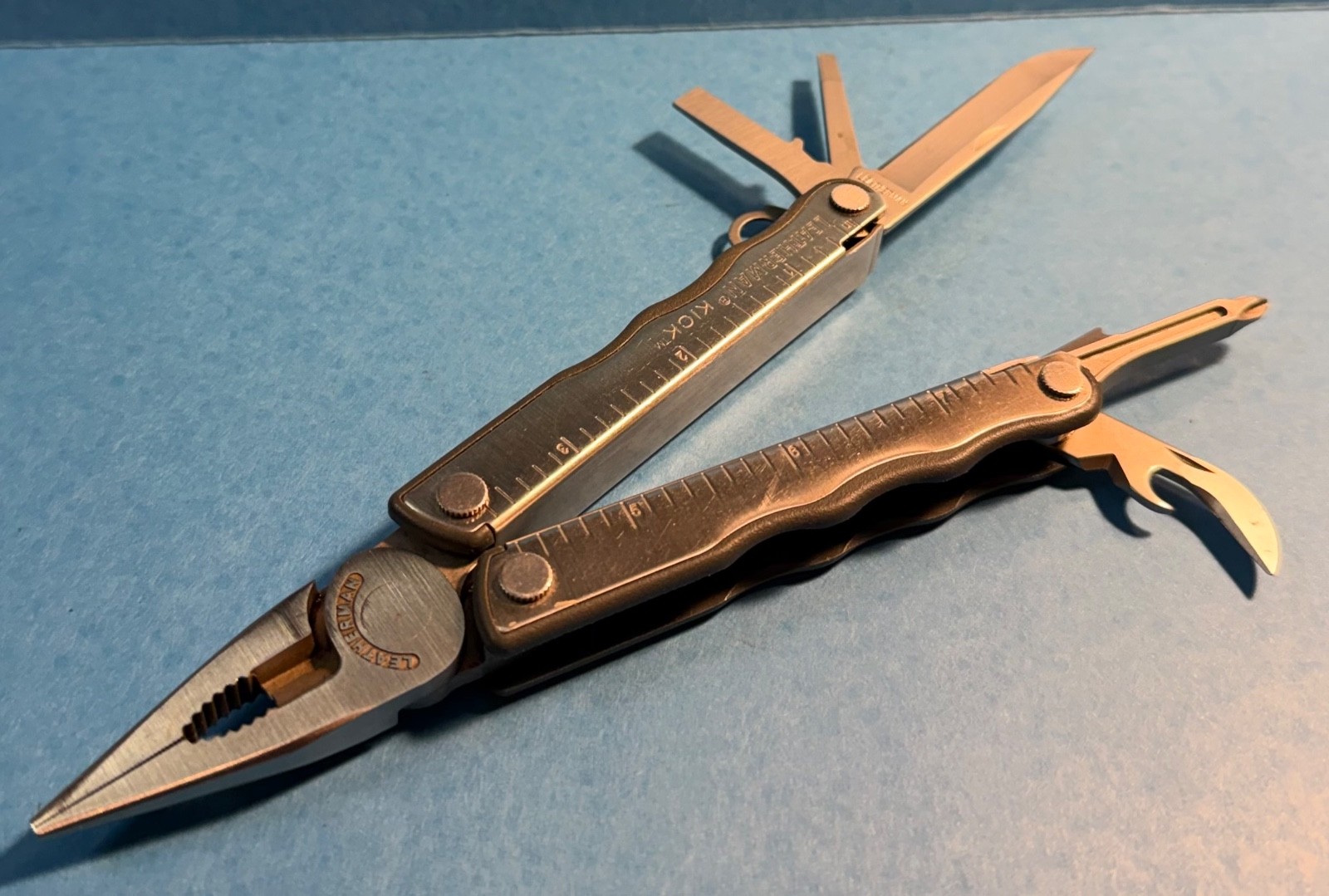 Classic Leatherman Kick Multi-Tool Knife Excellent Condition with Leather Sheath
