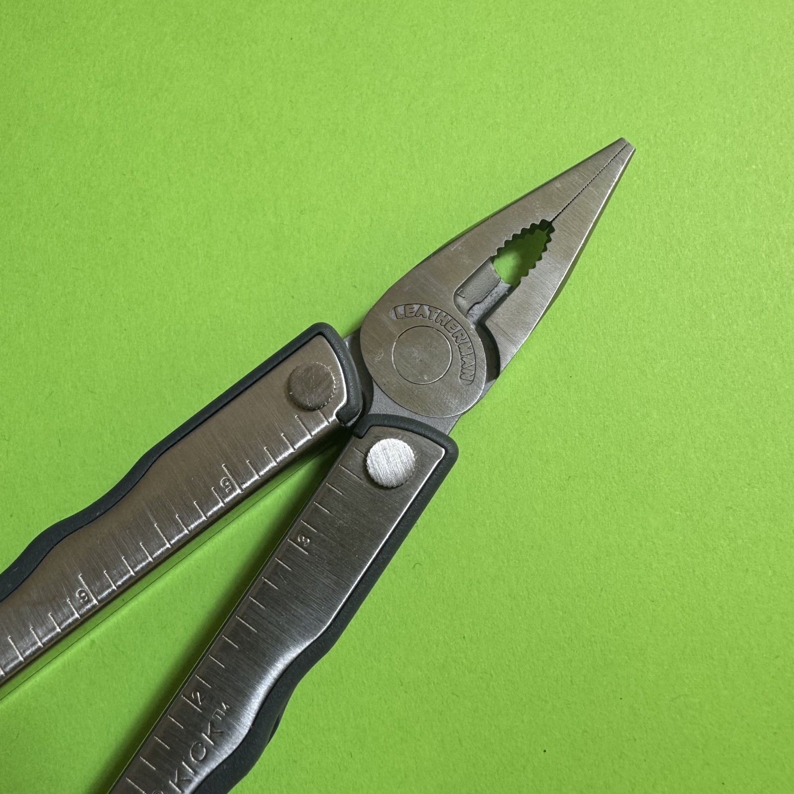 Leatherman Kick Plier Multi-Tool Multifunction Pocket Knife Stainless EDC #689