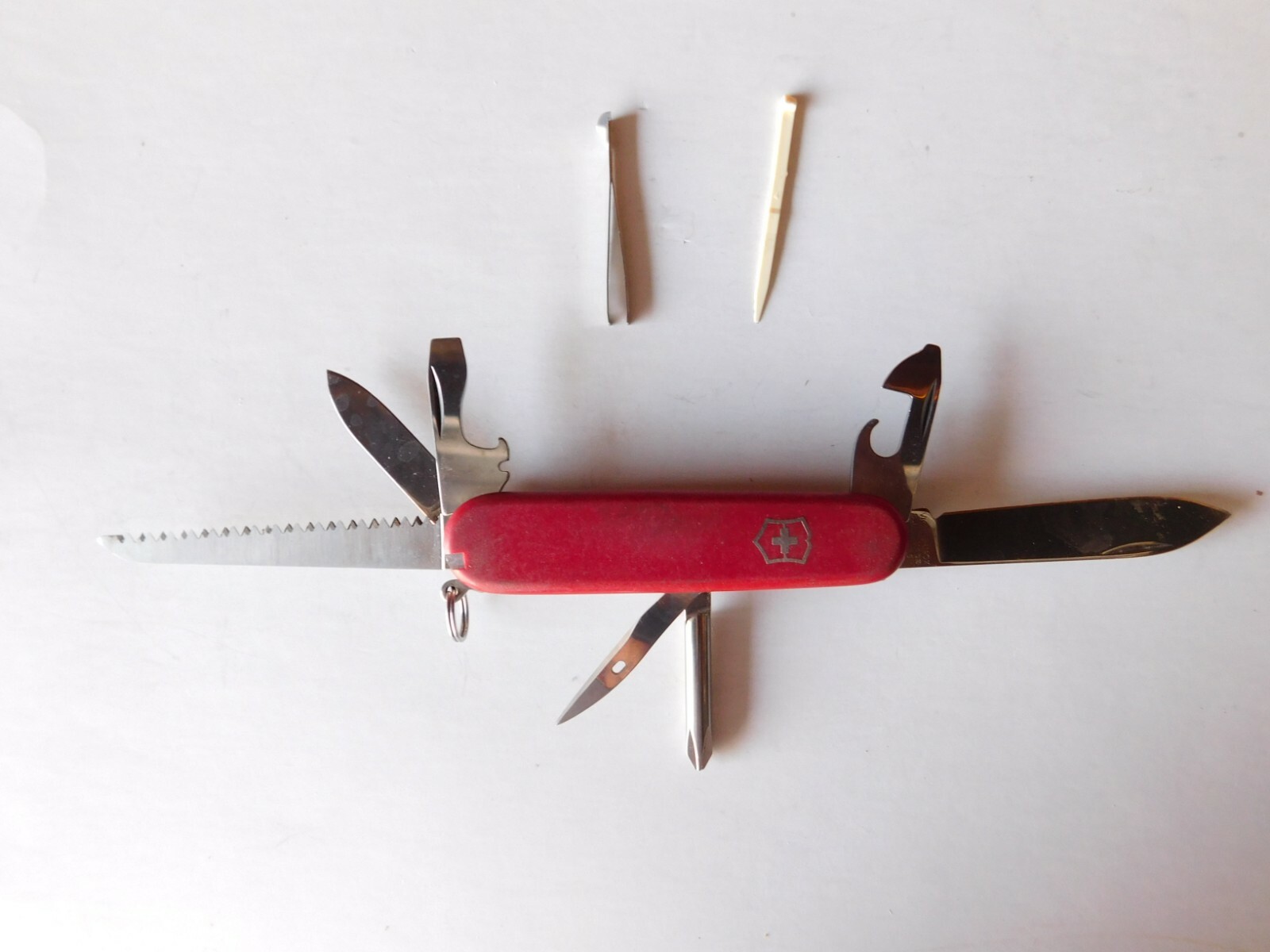 SWISS ARMY KNIFE POCKET 3 1/2 INCH 9 FUNCTION NEVER RE-SHARPEN