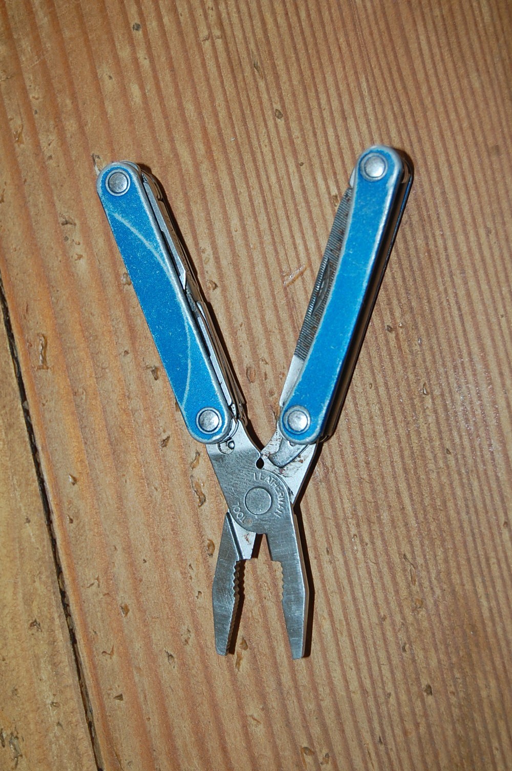 Rare Blue Leatherman Squirt PS4 mini multi tool