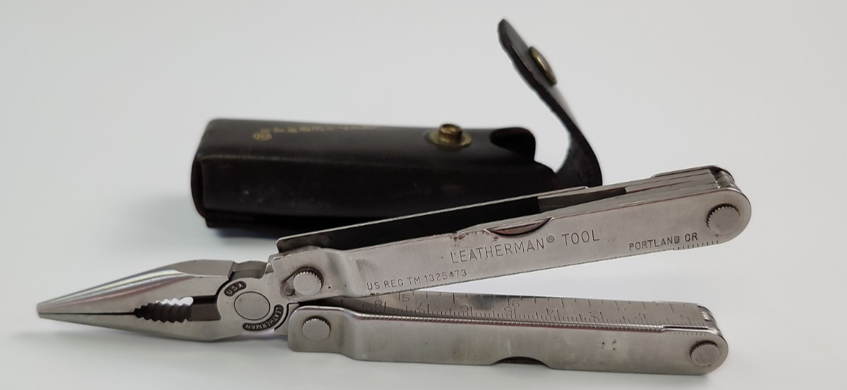 Vintage Leatherman Multi Tool w/ Original Leather Case Sheath US REG TM 1325473