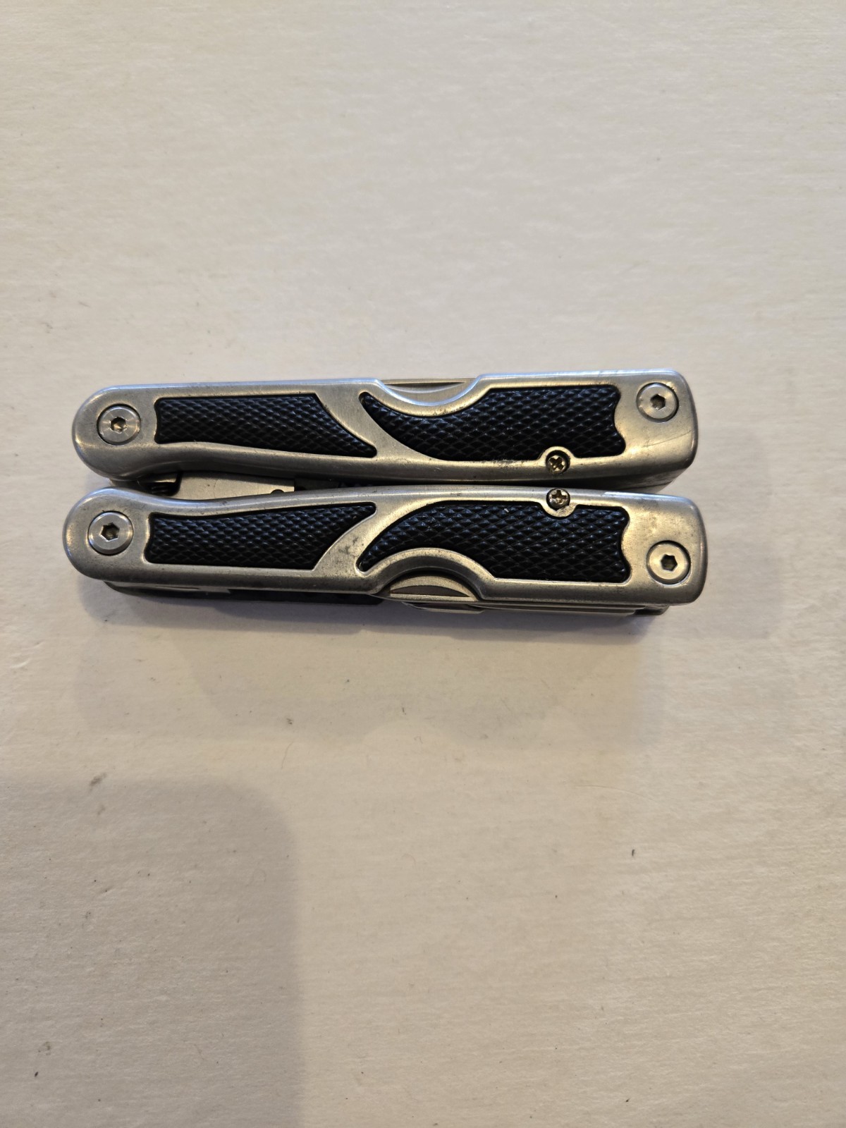 Winchester Combination Multi Tool w/Sheath & Attachments – (TSA Confiscated)