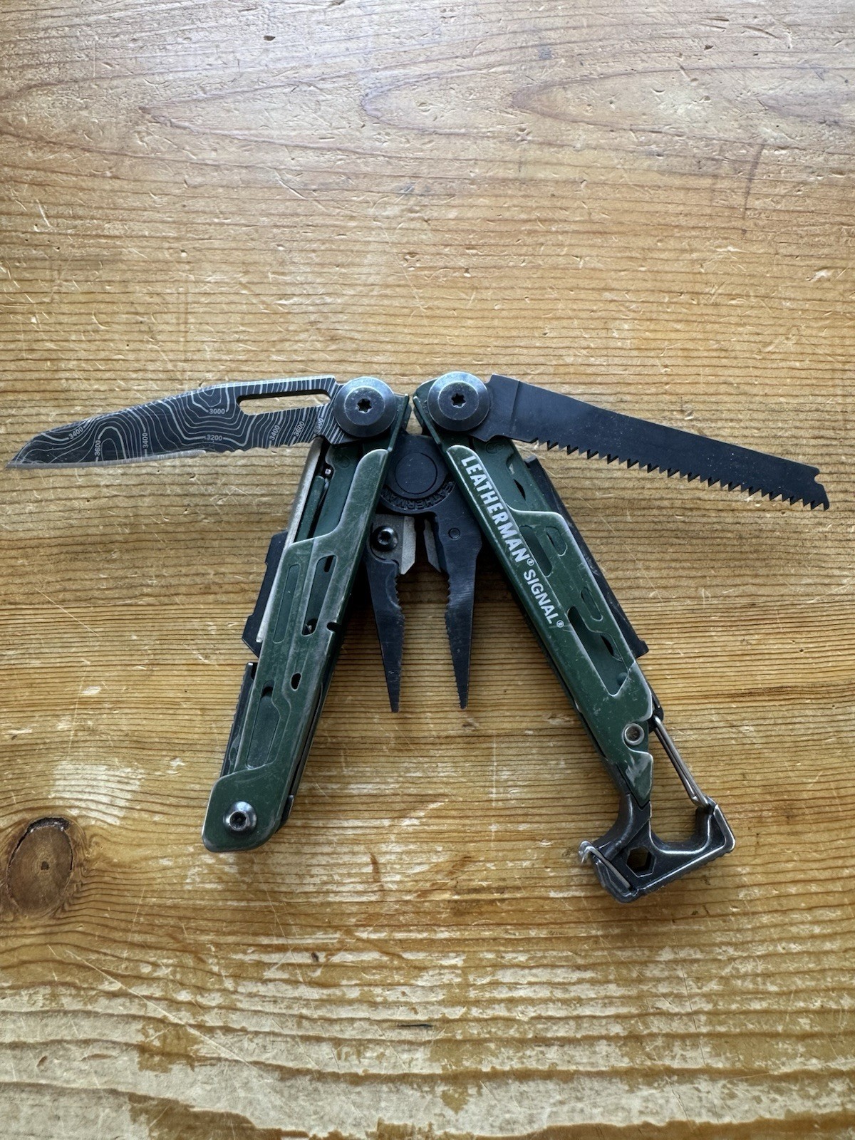Leatherman Signal Multi-Tool Topo Green